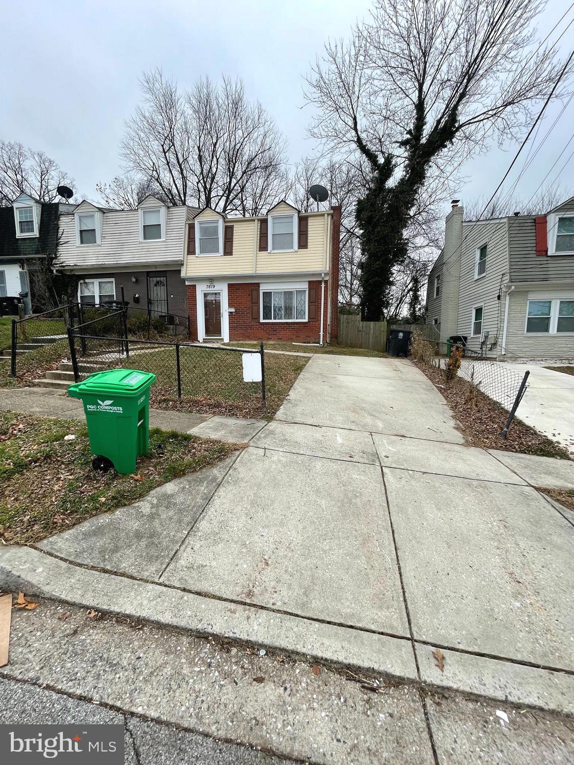 PALMER PARK - Residential Lease