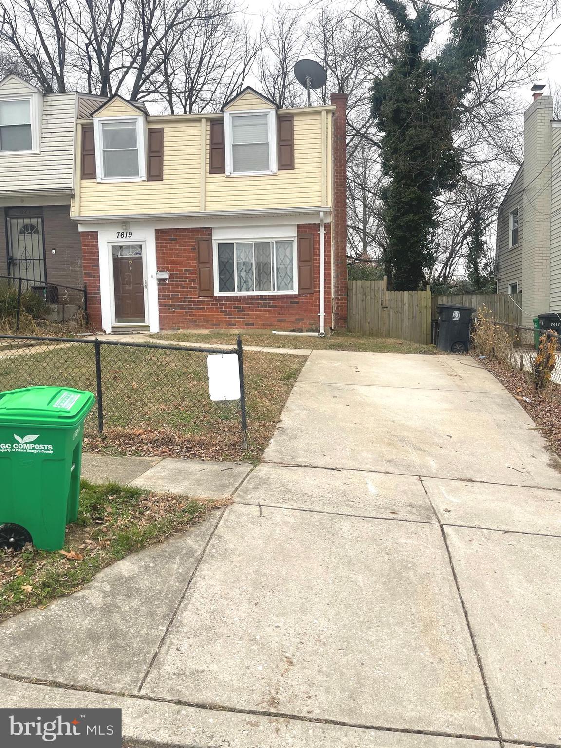 PALMER PARK - Residential Lease