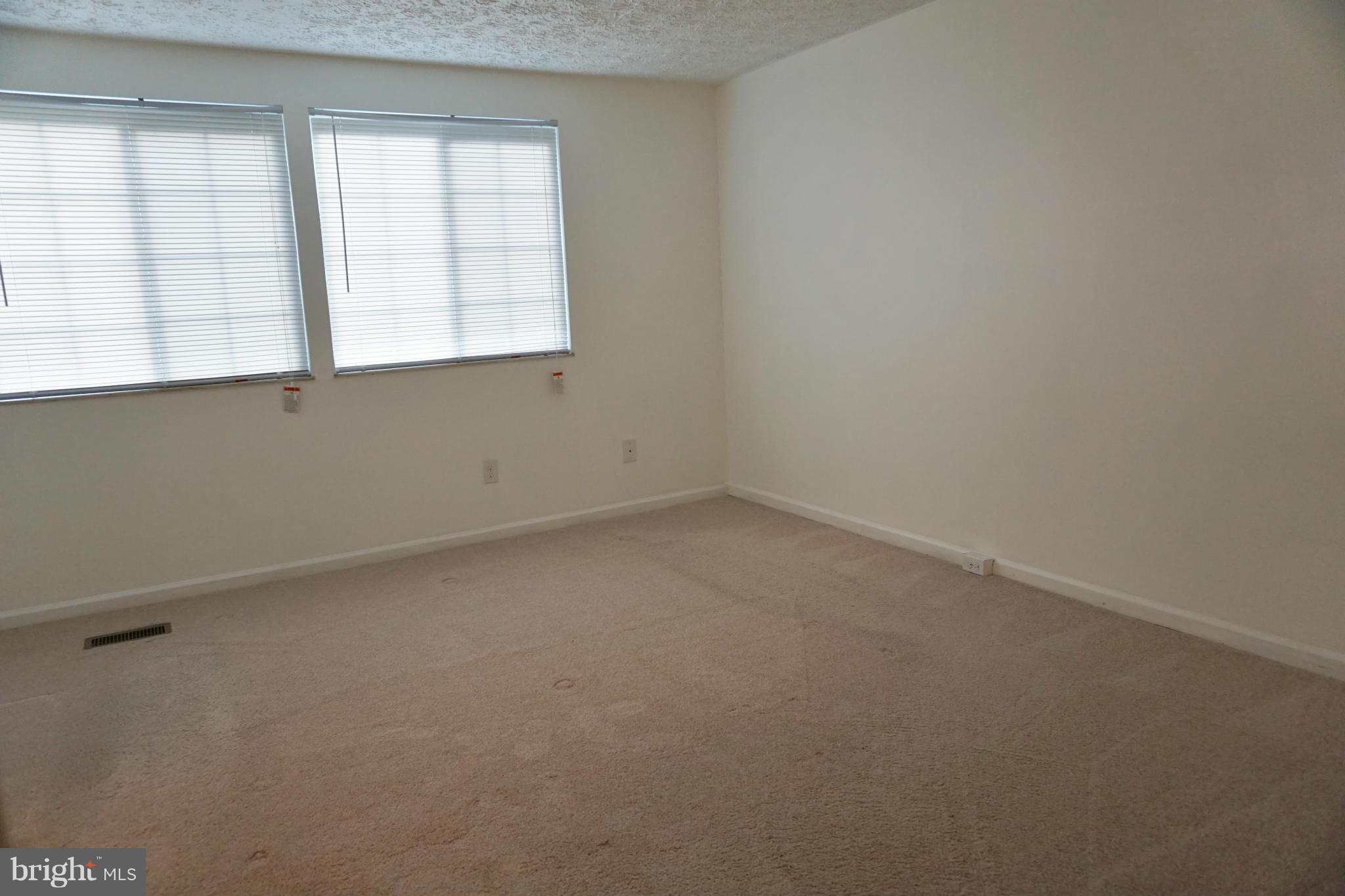 HOLLYMEAD - Residential Lease