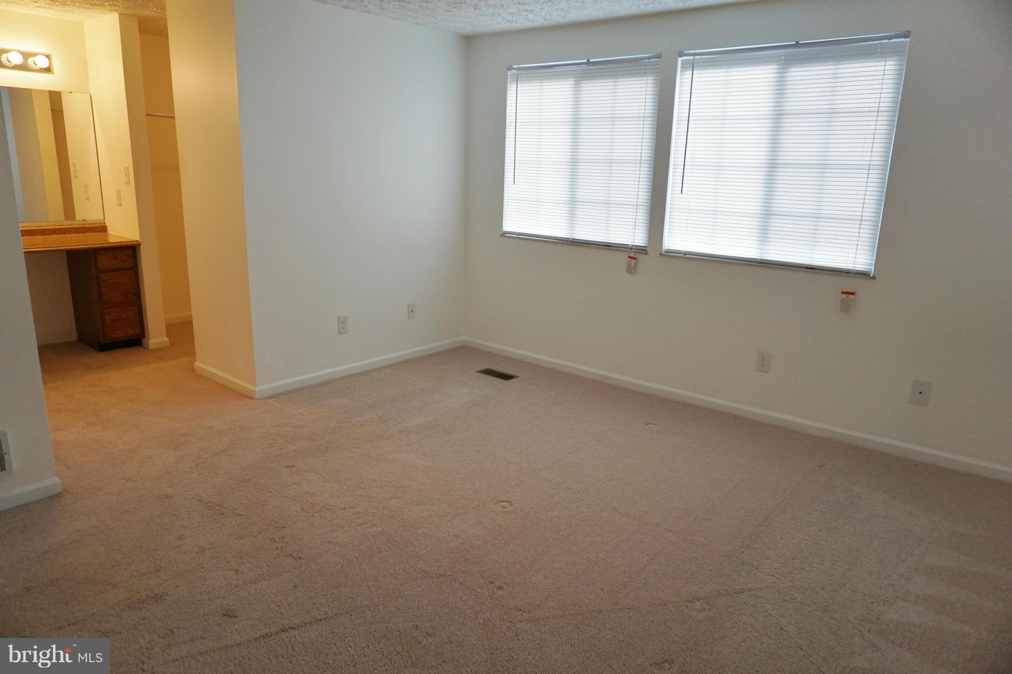 HOLLYMEAD - Residential Lease