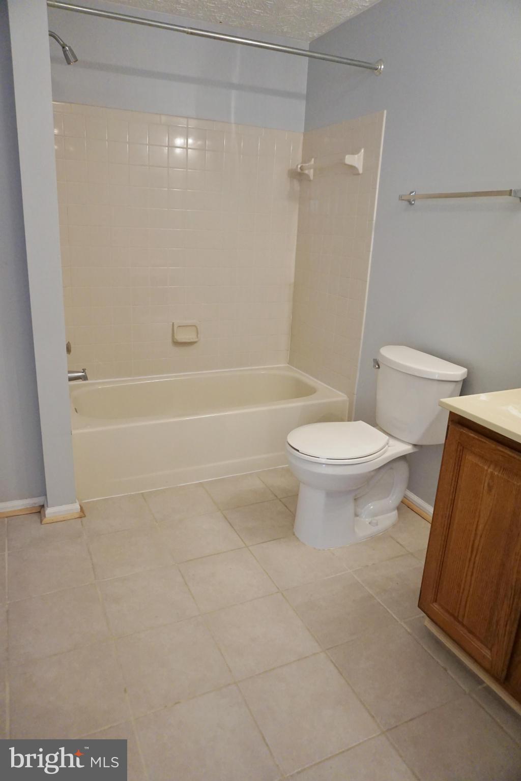 HOLLYMEAD - Residential Lease