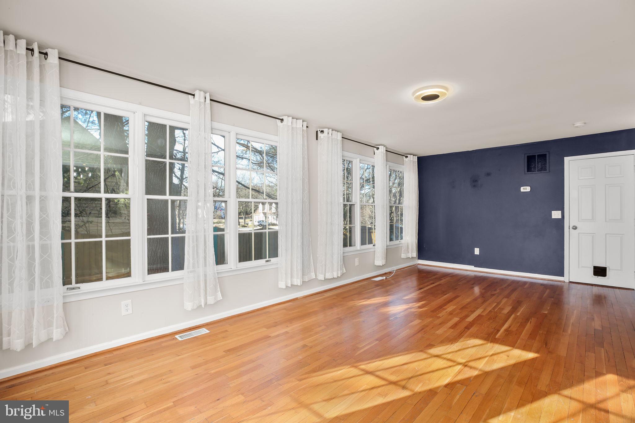 SHERATON HILLS EAST - Residential