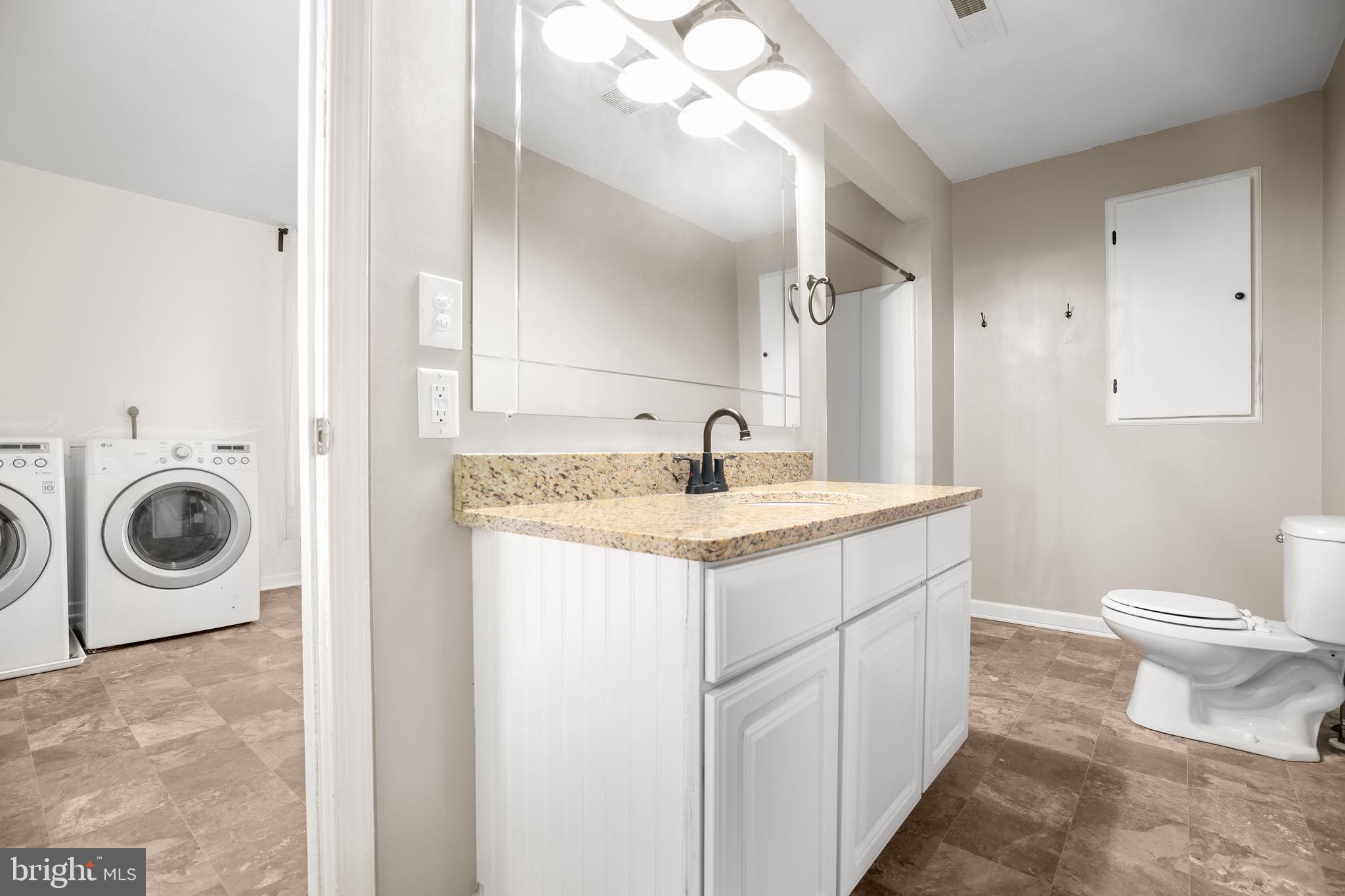 SHERATON HILLS EAST - Residential