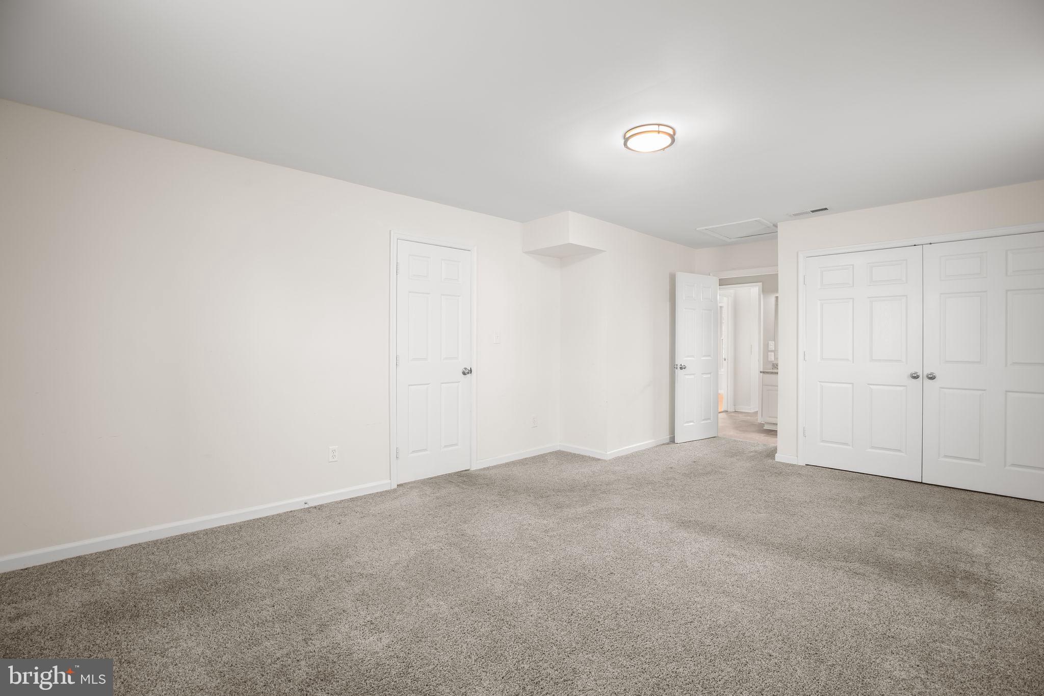 SHERATON HILLS EAST - Residential