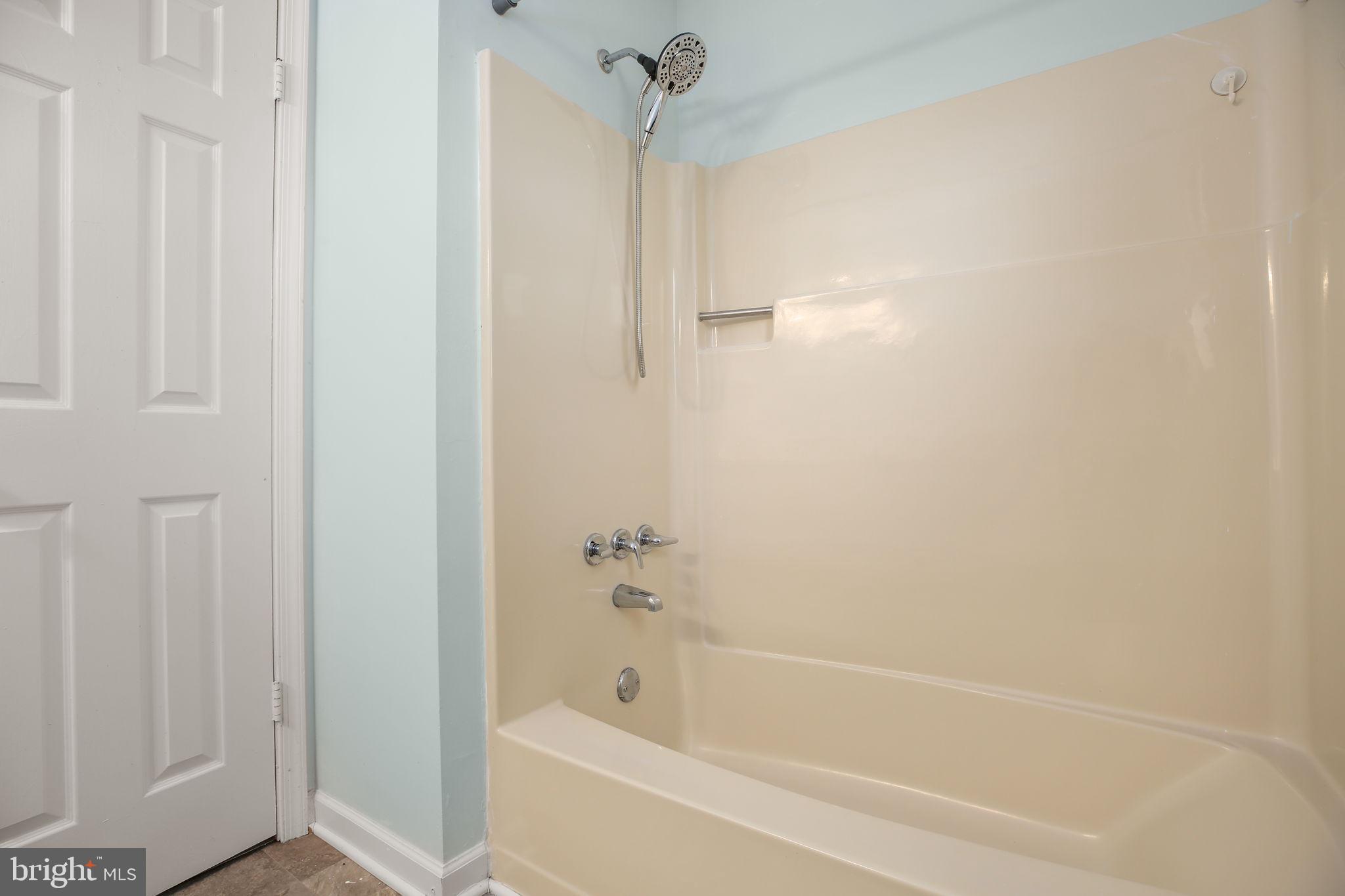 SHERATON HILLS EAST - Residential