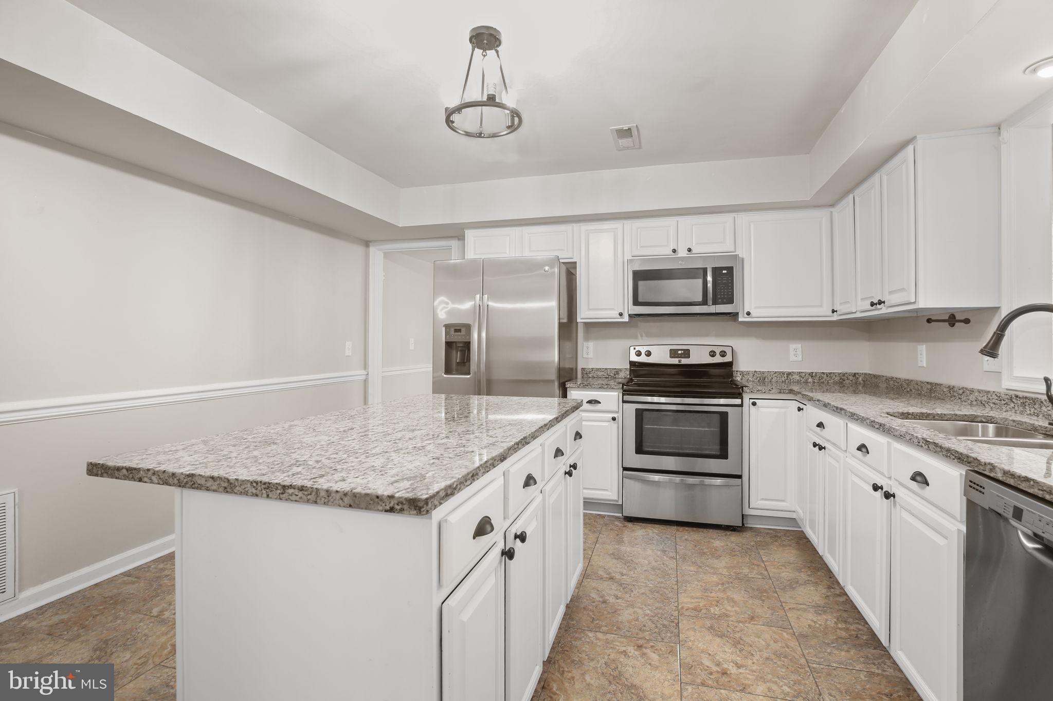 SHERATON HILLS EAST - Residential