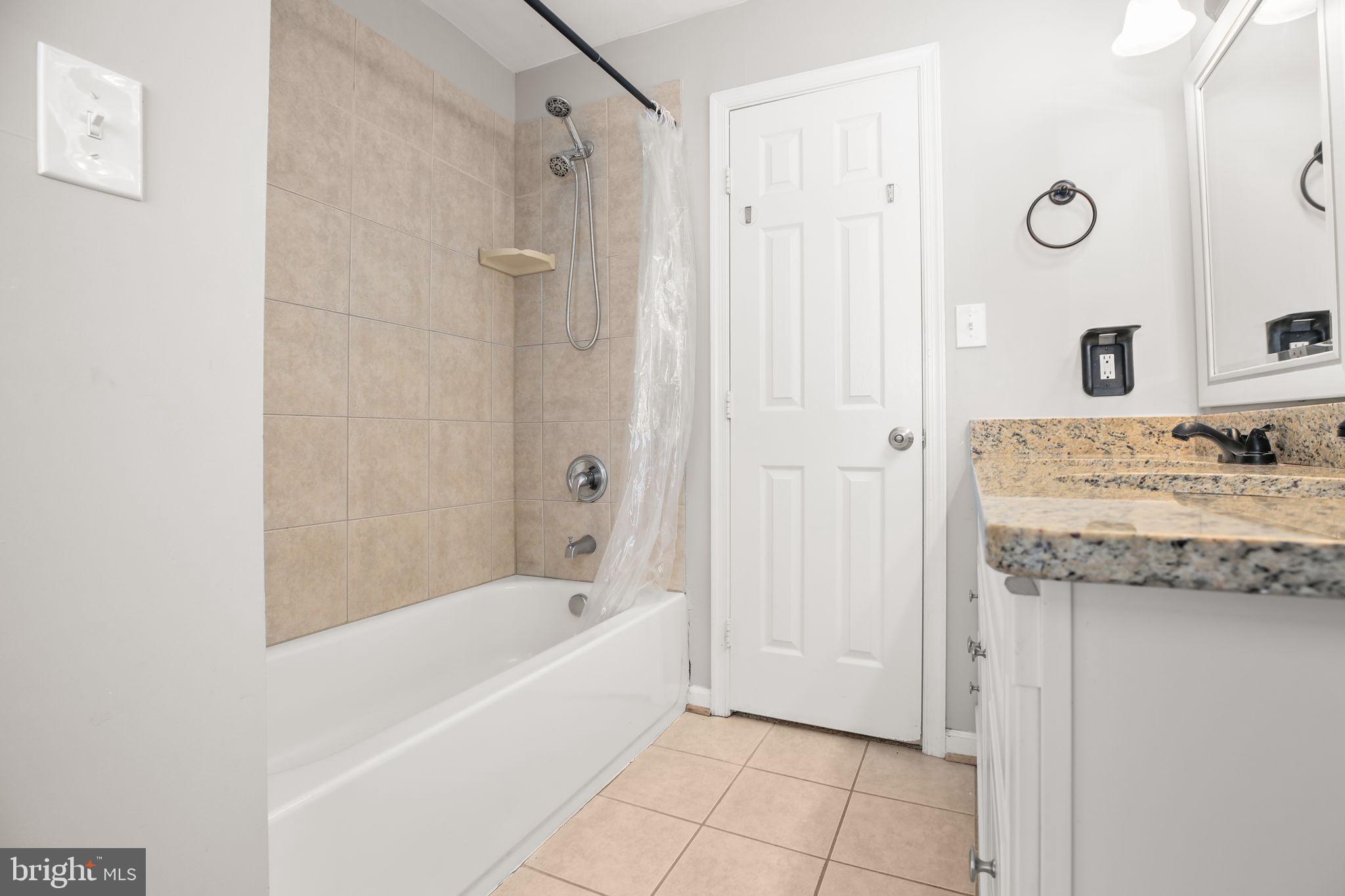 SHERATON HILLS EAST - Residential