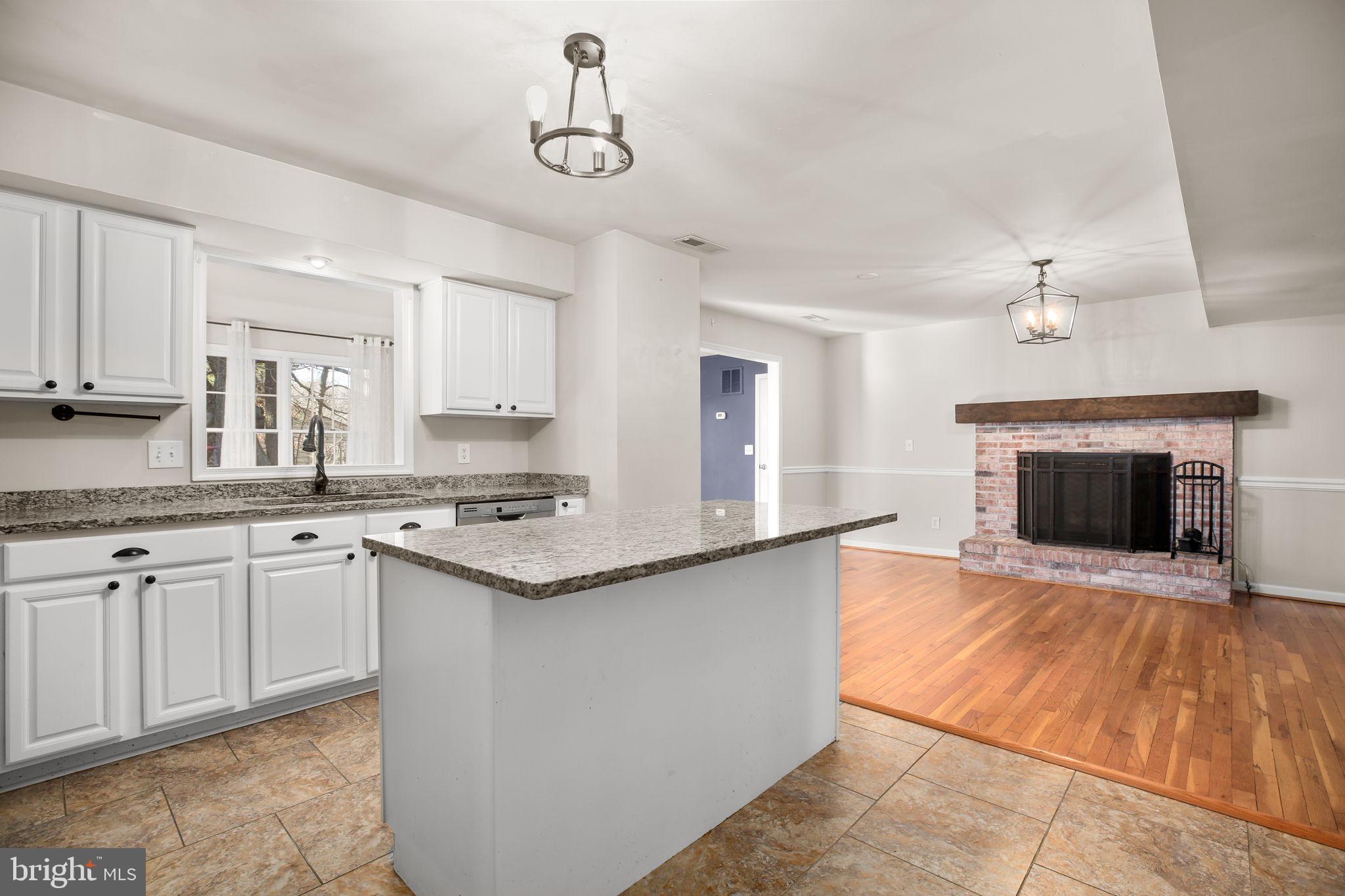 SHERATON HILLS EAST - Residential