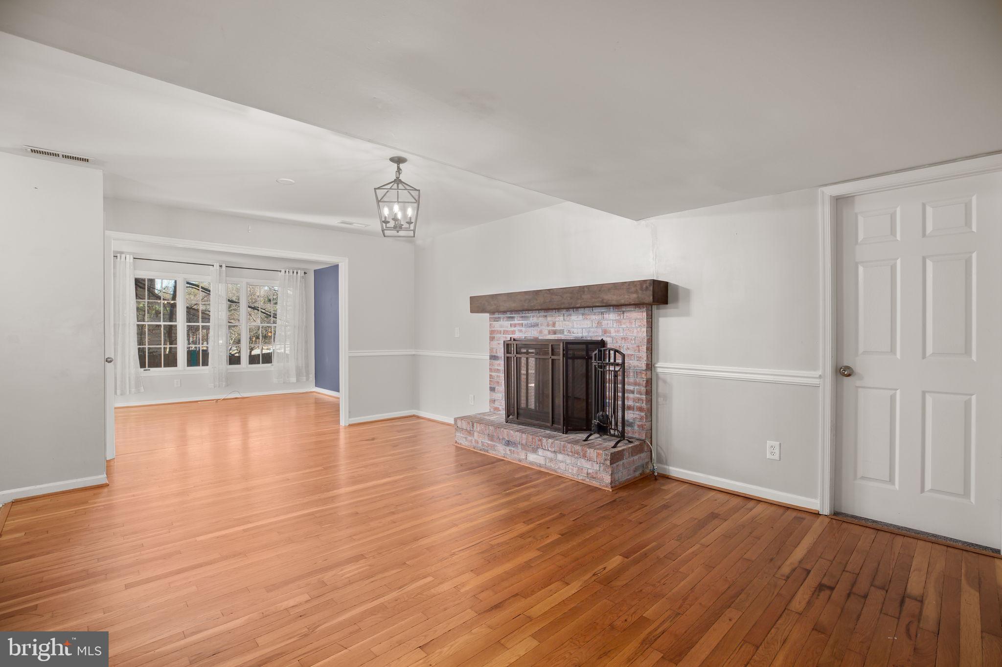 SHERATON HILLS EAST - Residential