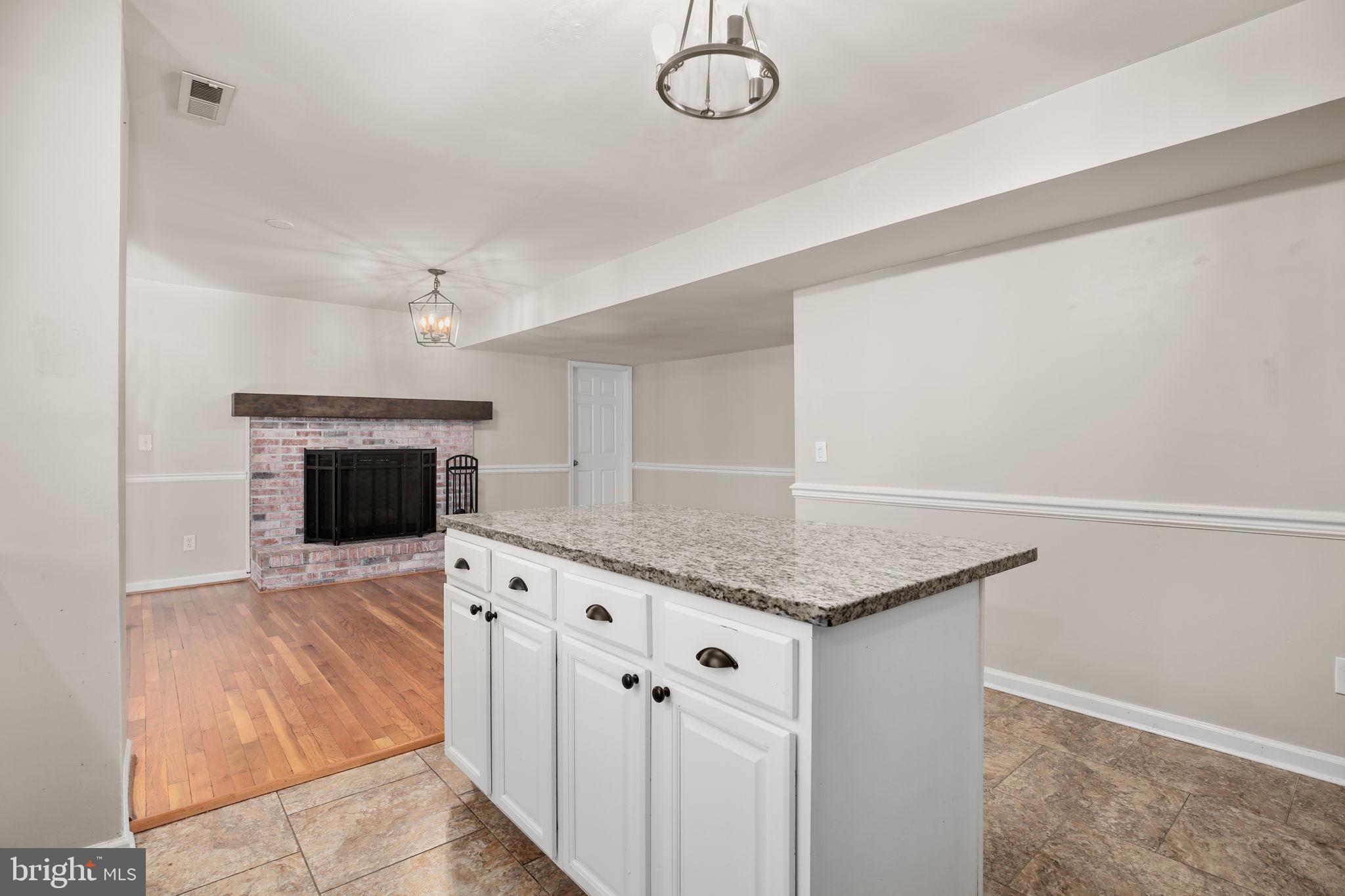 SHERATON HILLS EAST - Residential