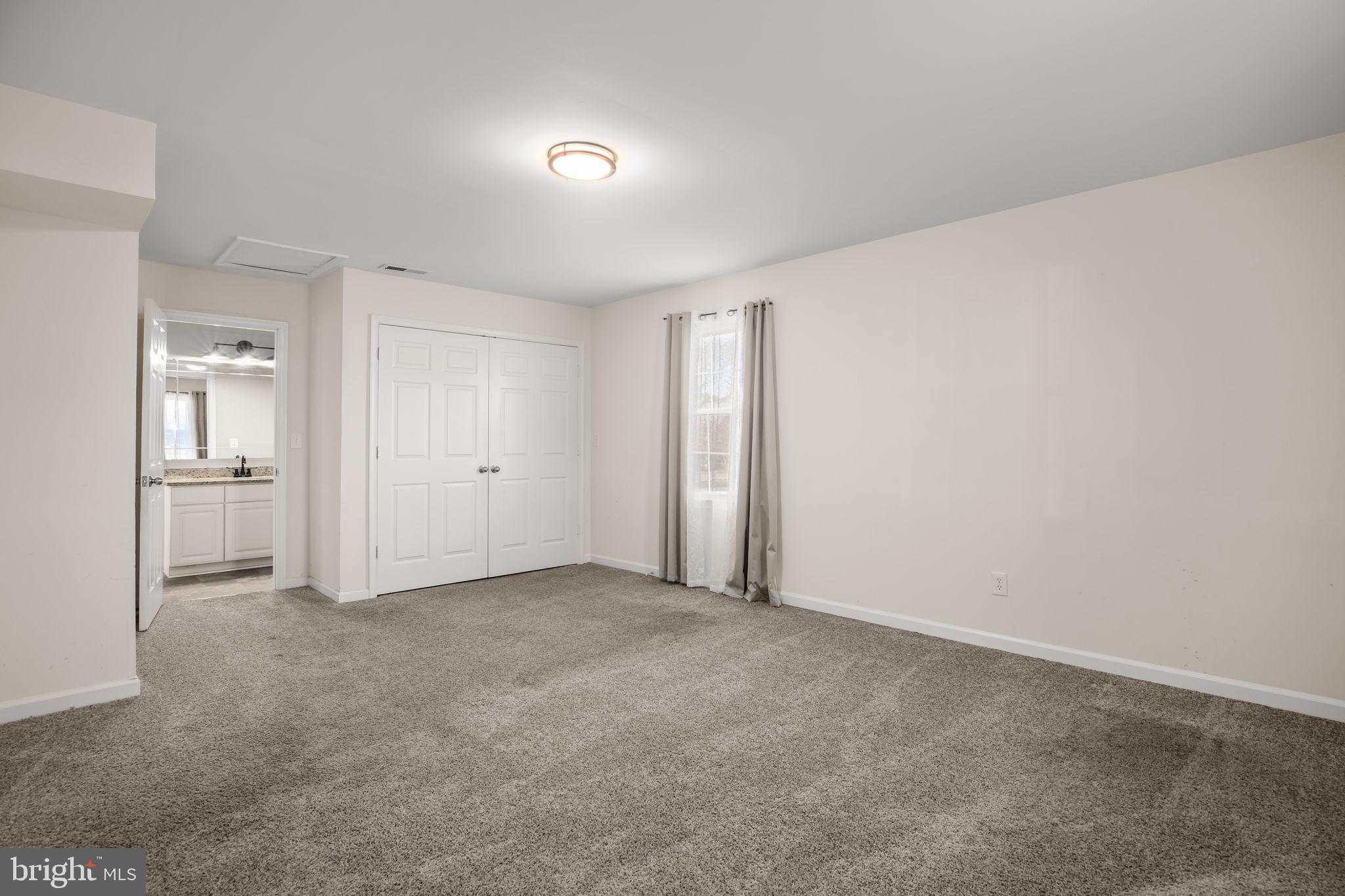 SHERATON HILLS EAST - Residential