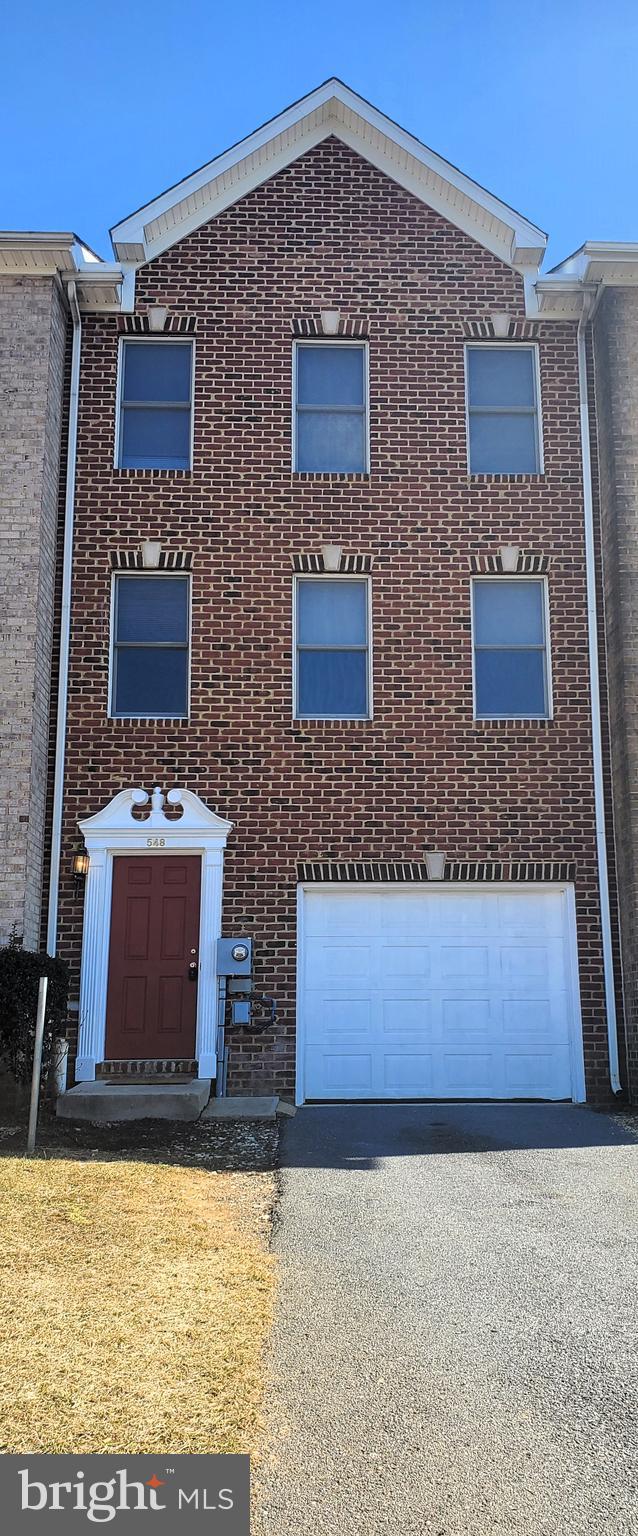 PANGBORN PARK - Residential Lease