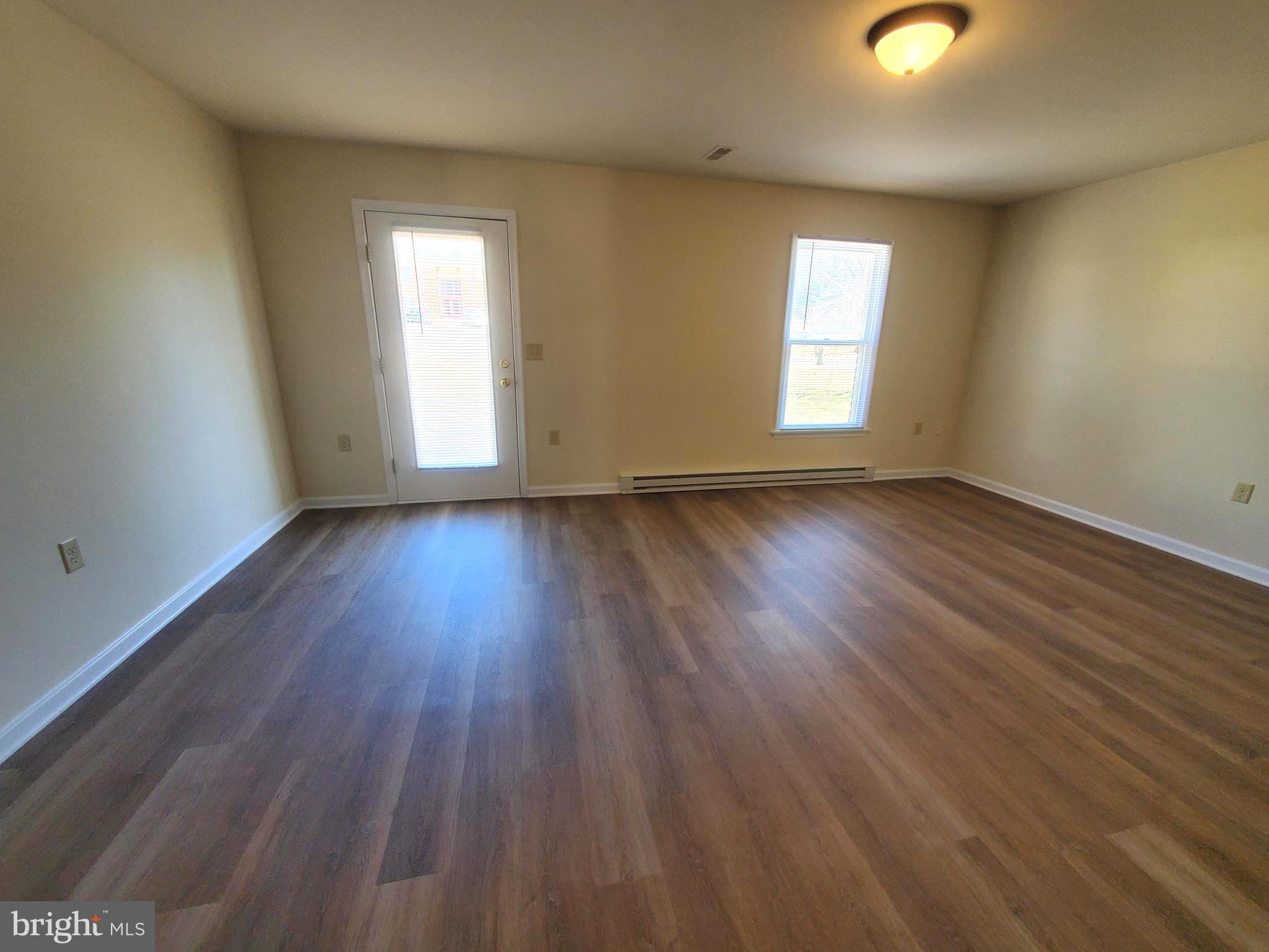 PANGBORN PARK - Residential Lease