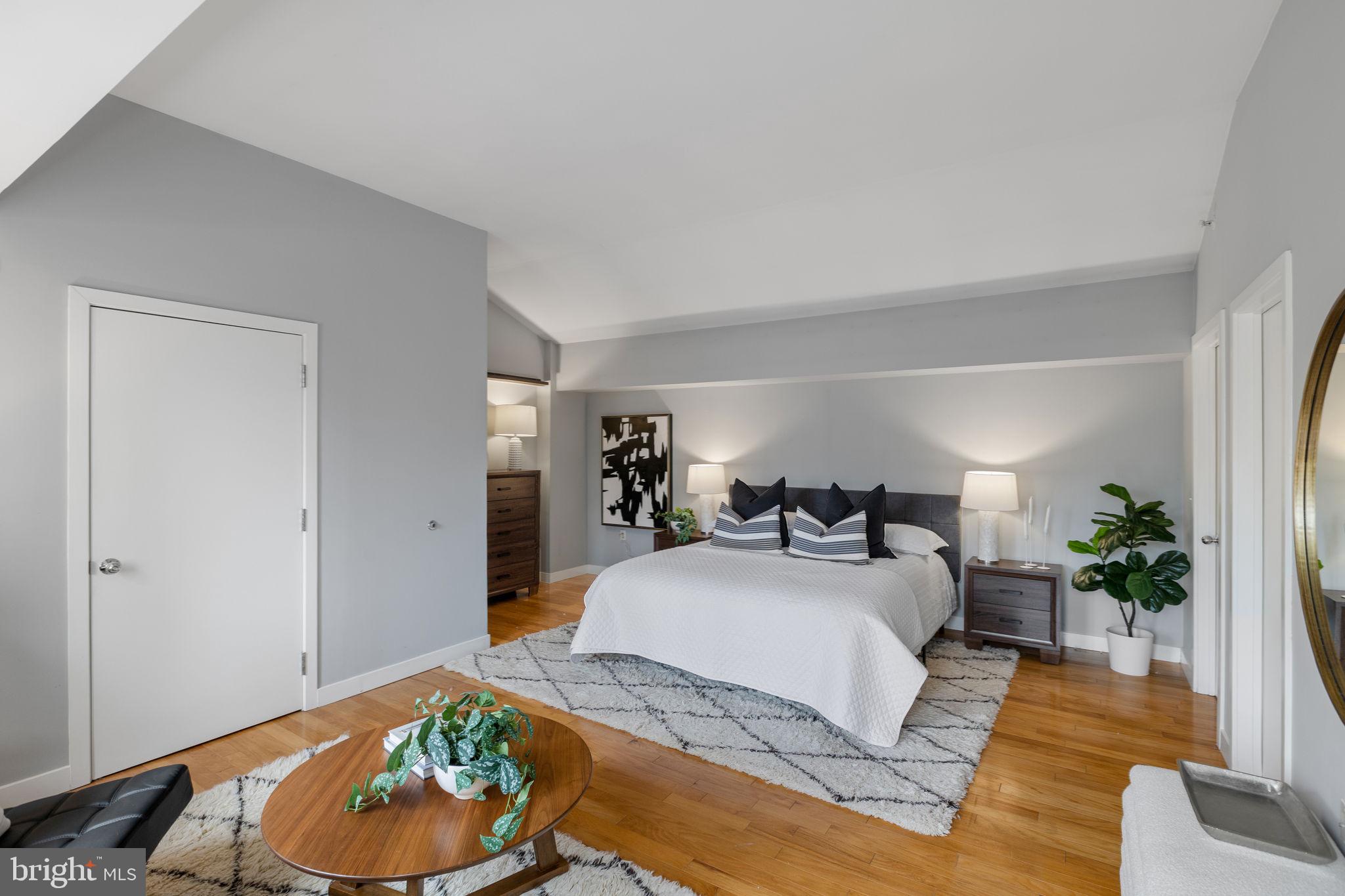 ART MUSEUM AREA - Residential