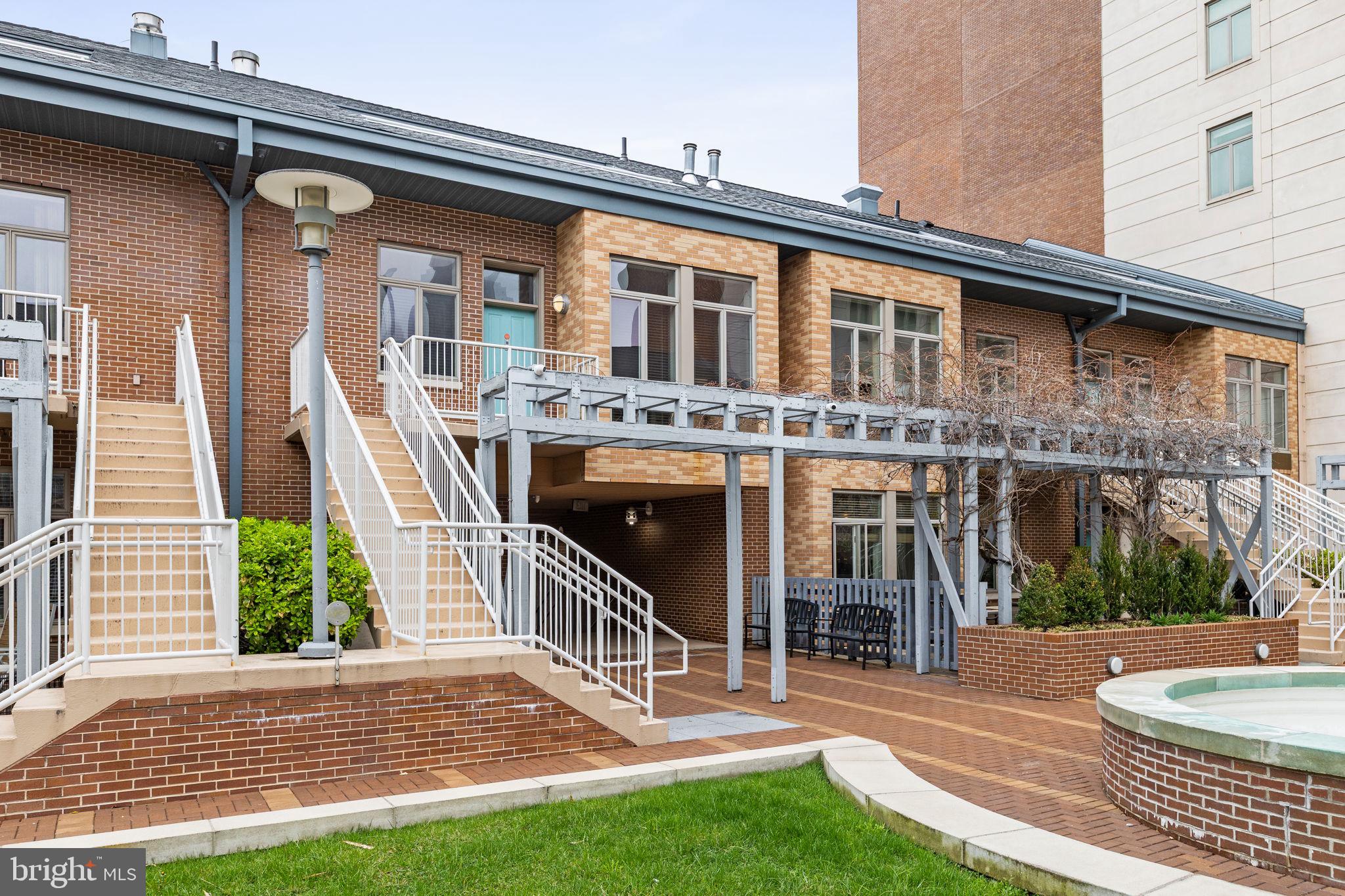 ART MUSEUM AREA - Residential