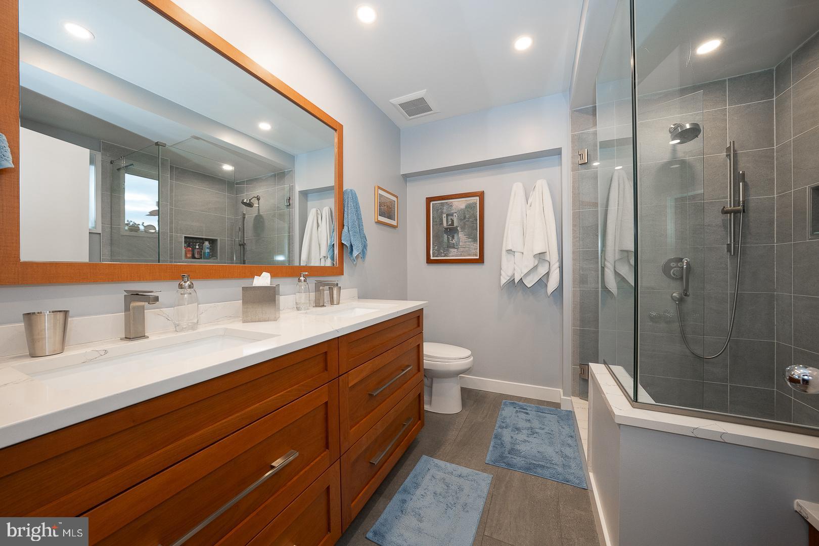 ART MUSEUM AREA - Residential