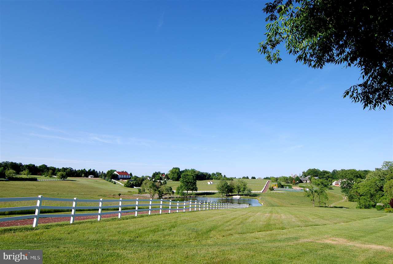 ROSENMILLER WOODS - Residential