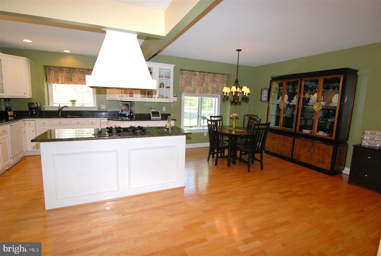 ROSENMILLER WOODS - Residential