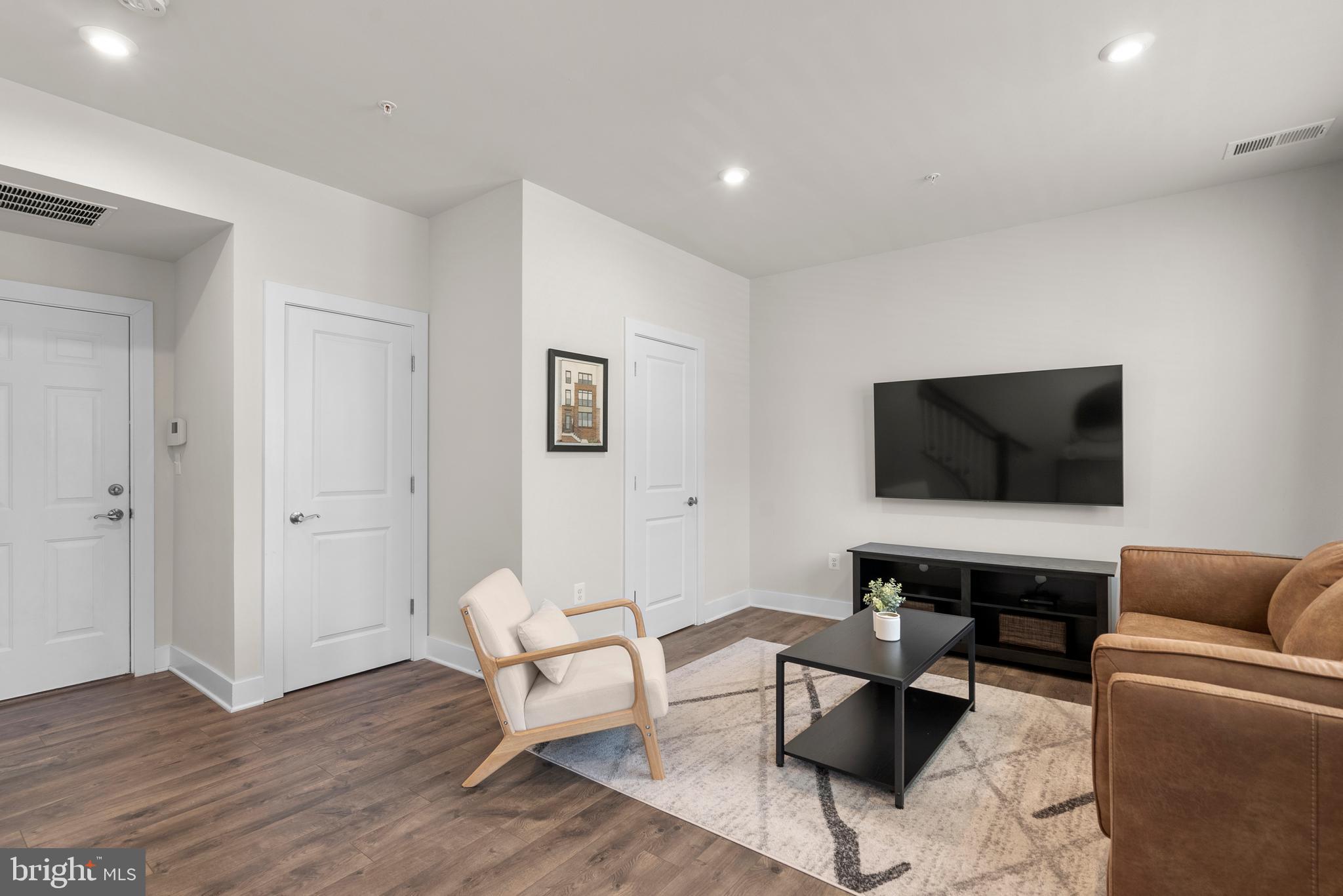 WESTSIDE AT SHADY GROVE METRO - Residential