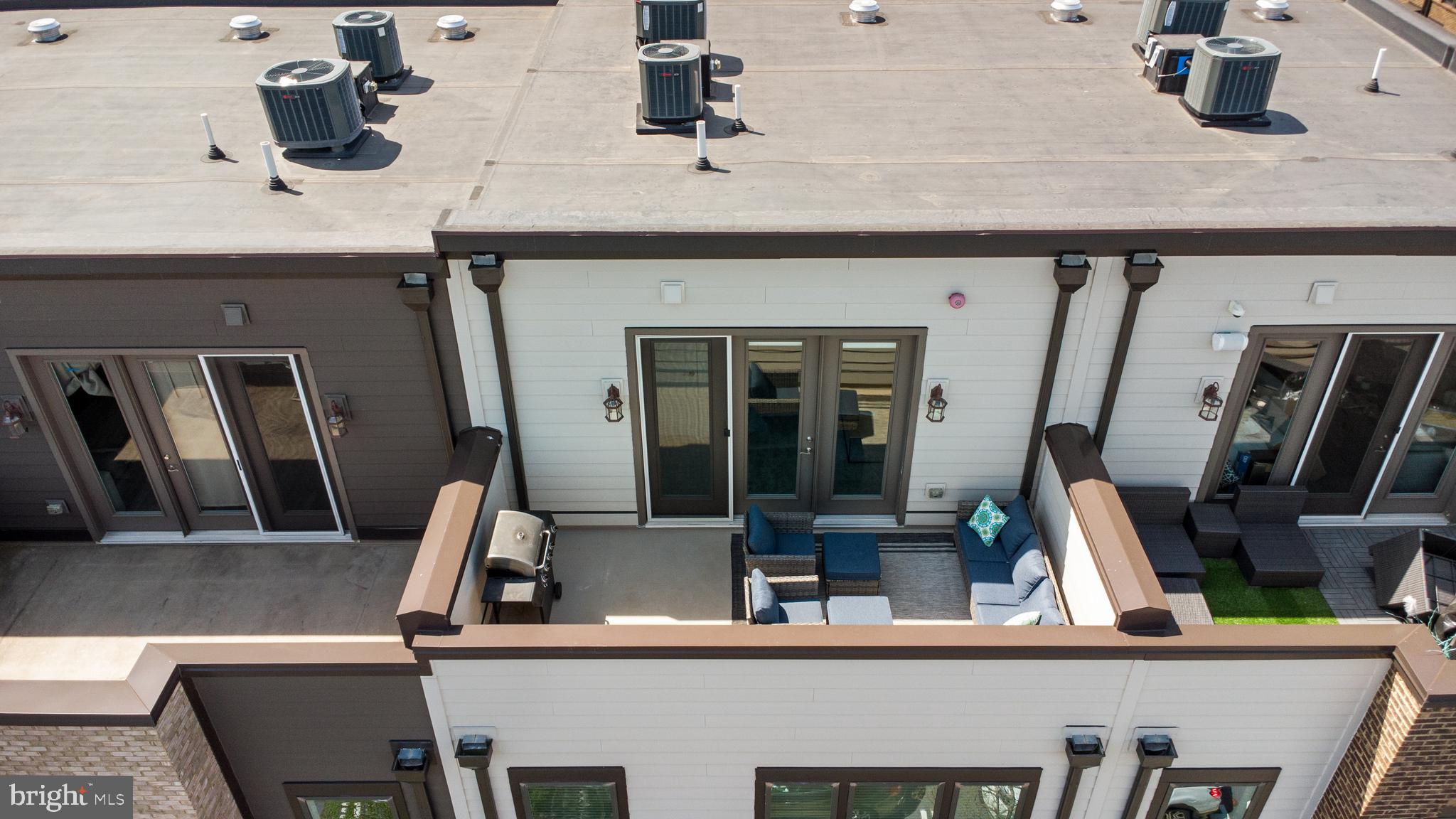 WESTSIDE AT SHADY GROVE METRO - Residential