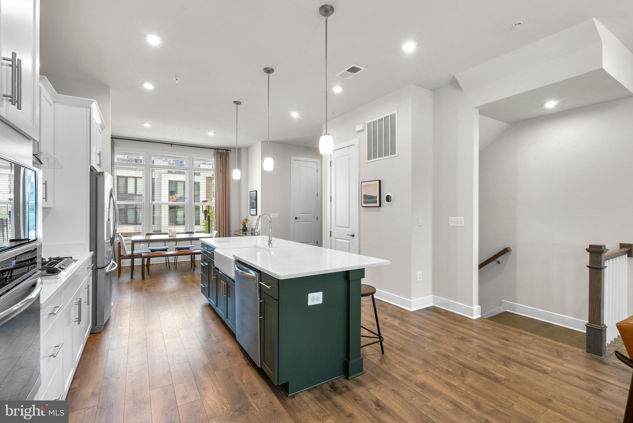 WESTSIDE AT SHADY GROVE METRO - Residential