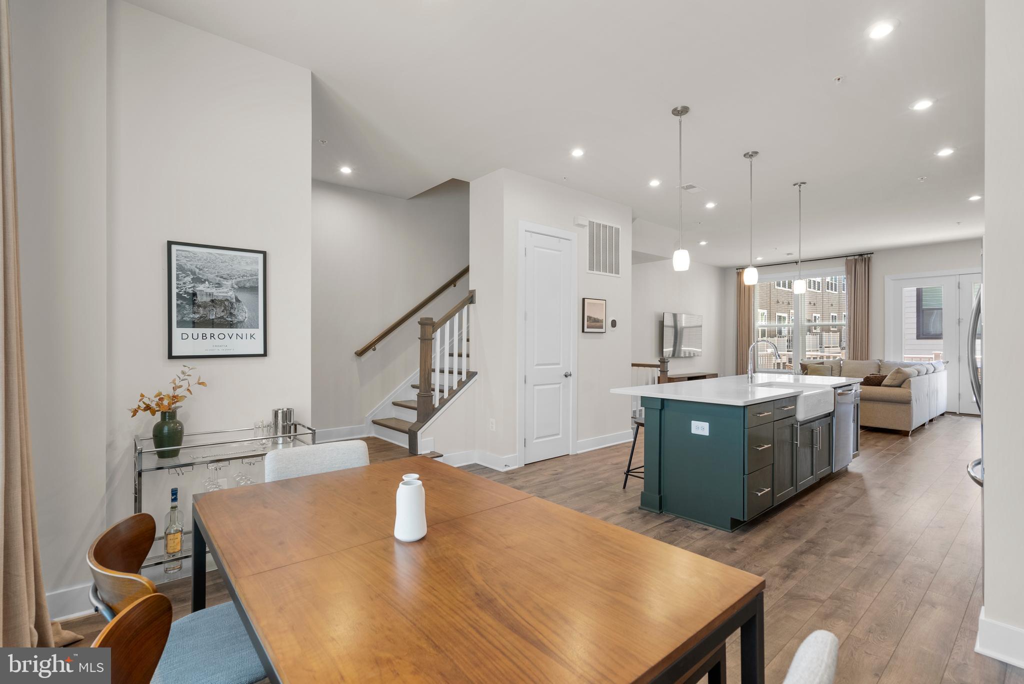 WESTSIDE AT SHADY GROVE METRO - Residential