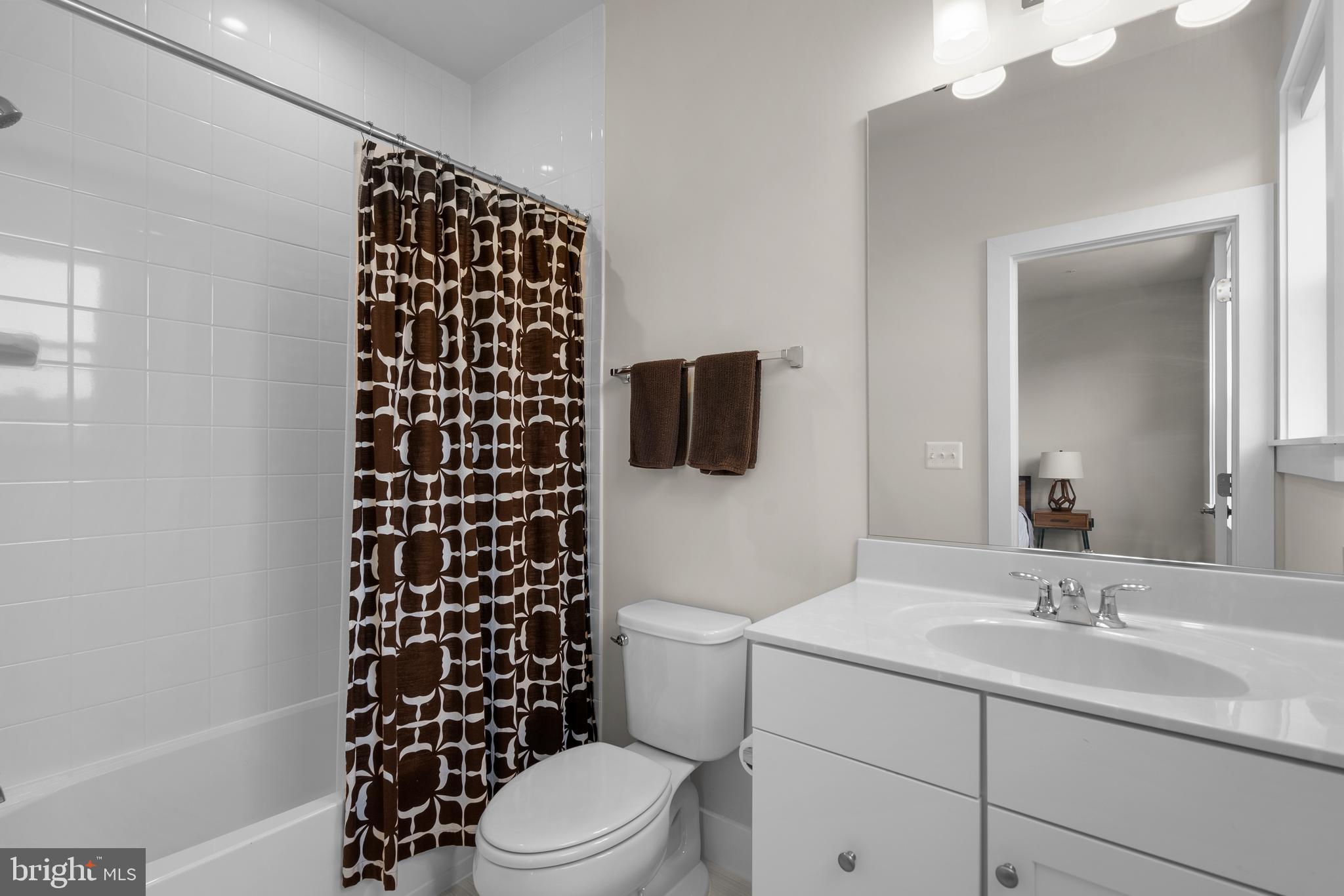 WESTSIDE AT SHADY GROVE METRO - Residential