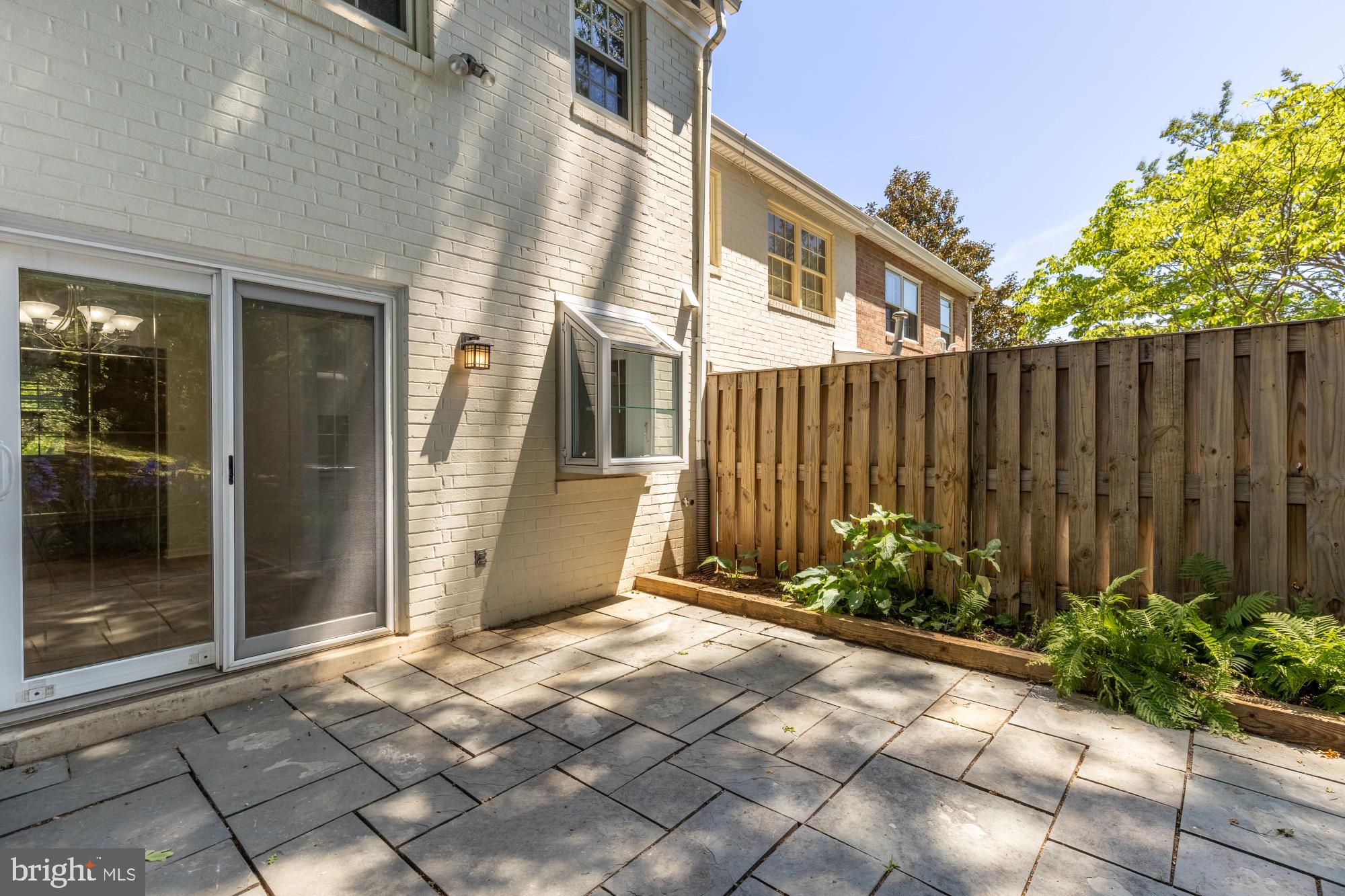 REGENT SQUARE - Residential
