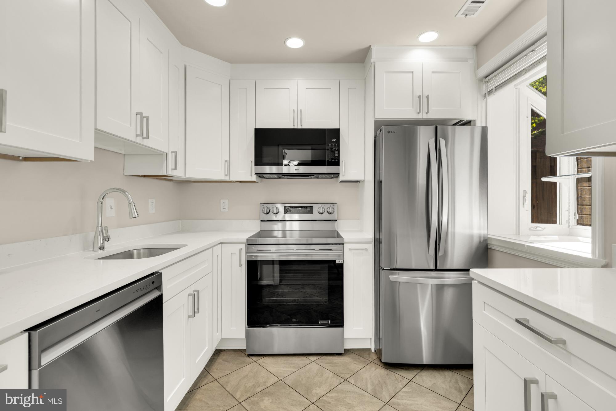 REGENT SQUARE - Residential