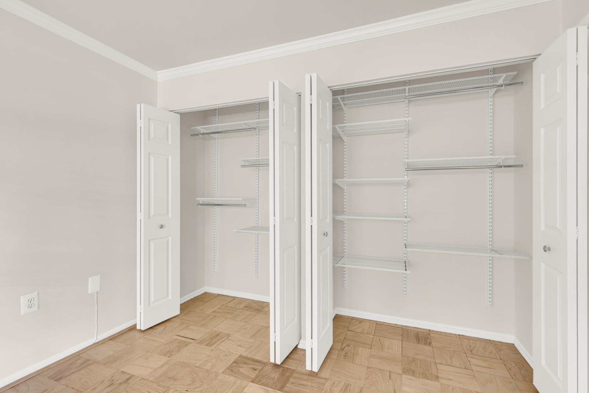 REGENT SQUARE - Residential