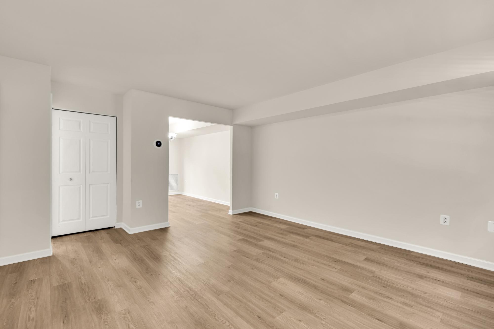 REGENT SQUARE - Residential