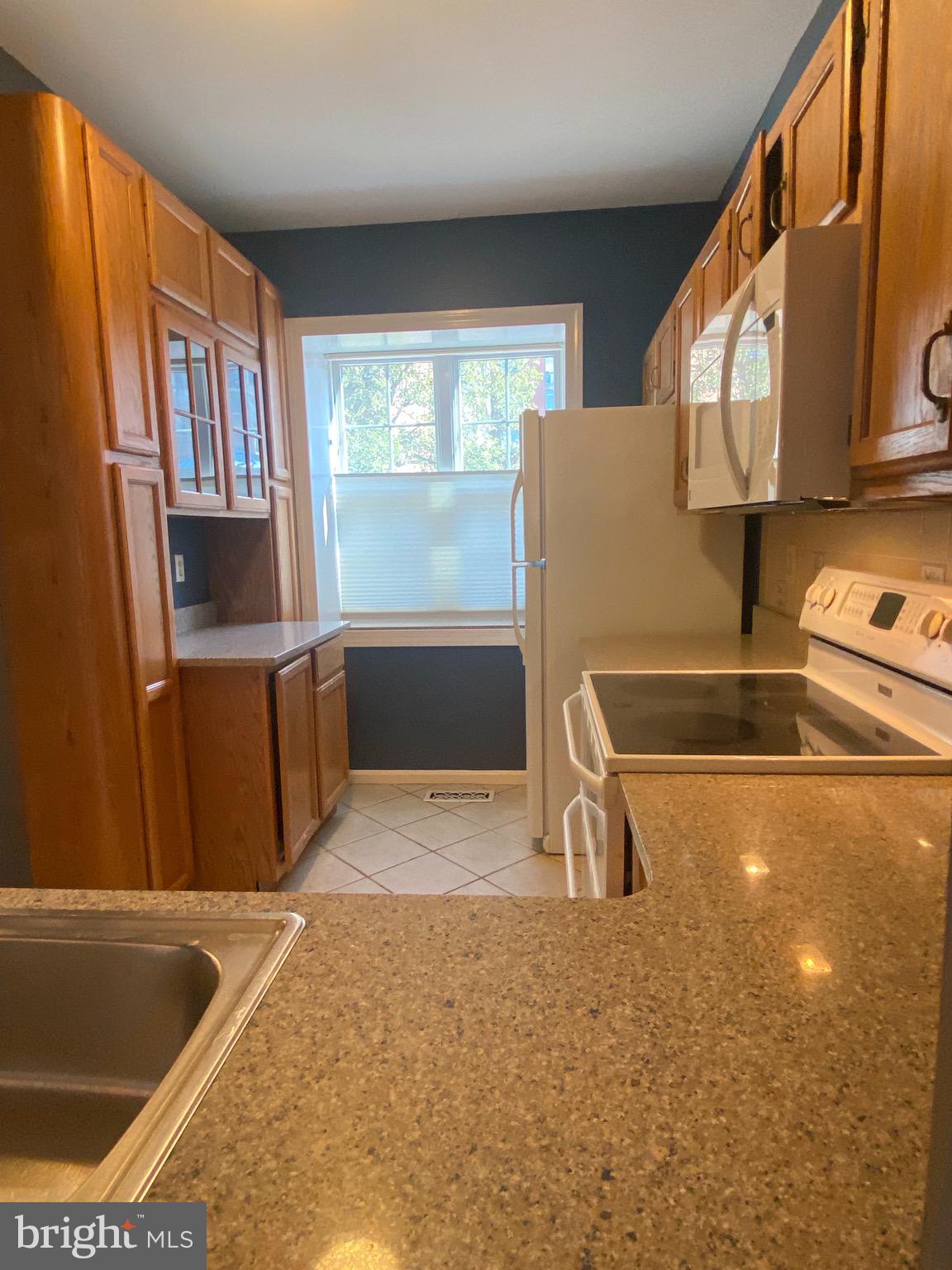 JEFFERSON RESIDENCES - Residential Lease