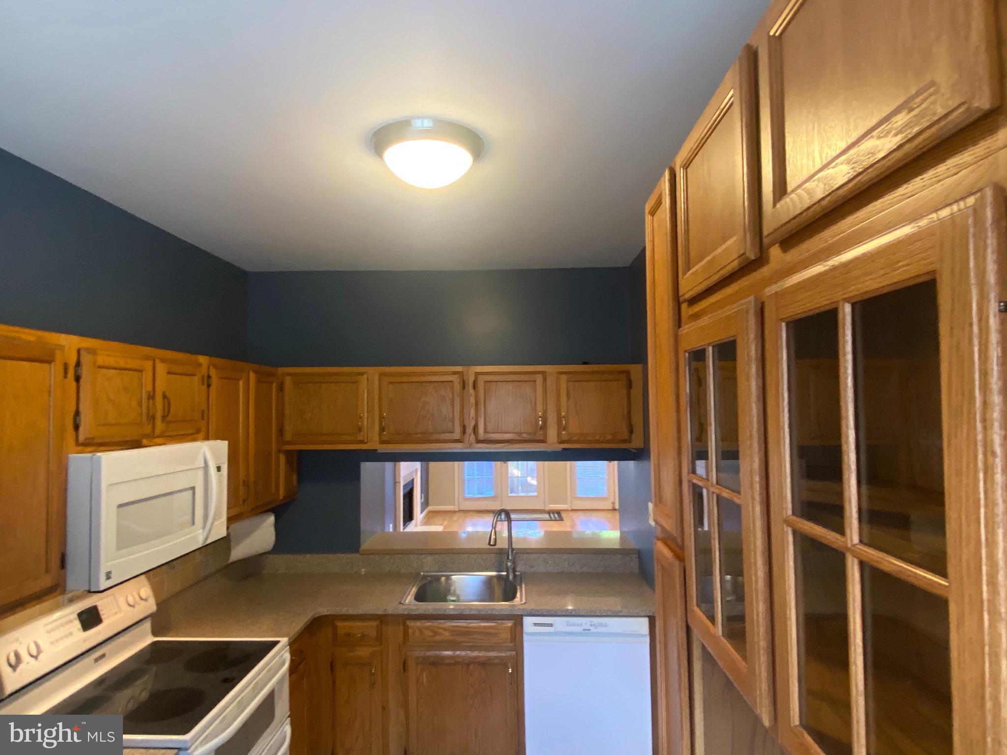 JEFFERSON RESIDENCES - Residential Lease