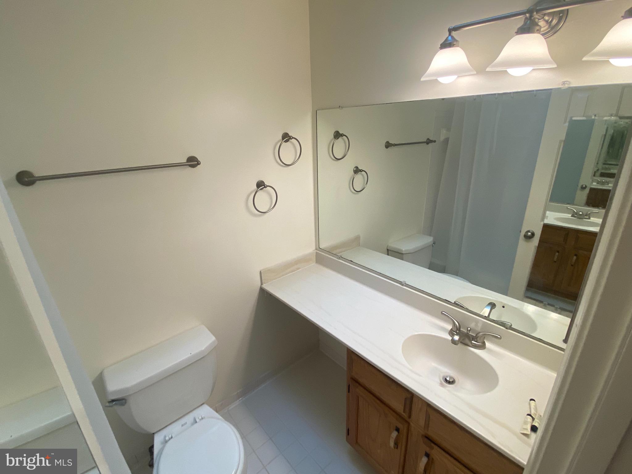 JEFFERSON RESIDENCES - Residential Lease