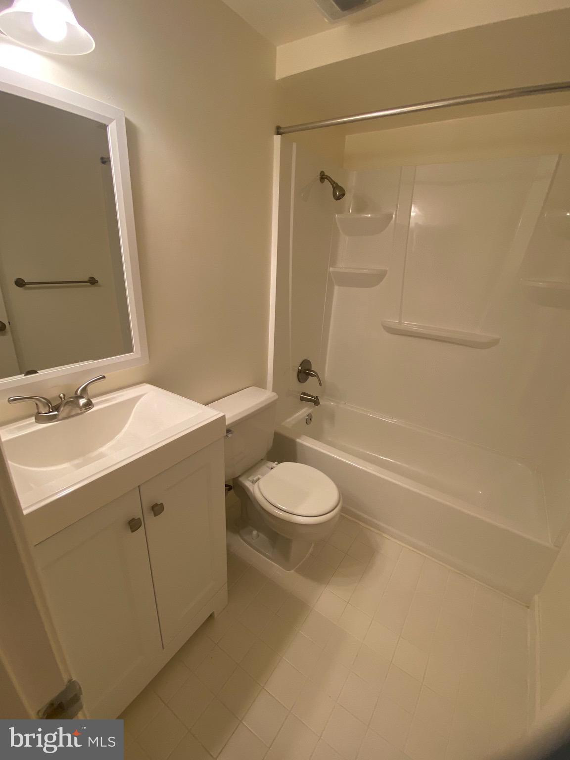 JEFFERSON RESIDENCES - Residential Lease