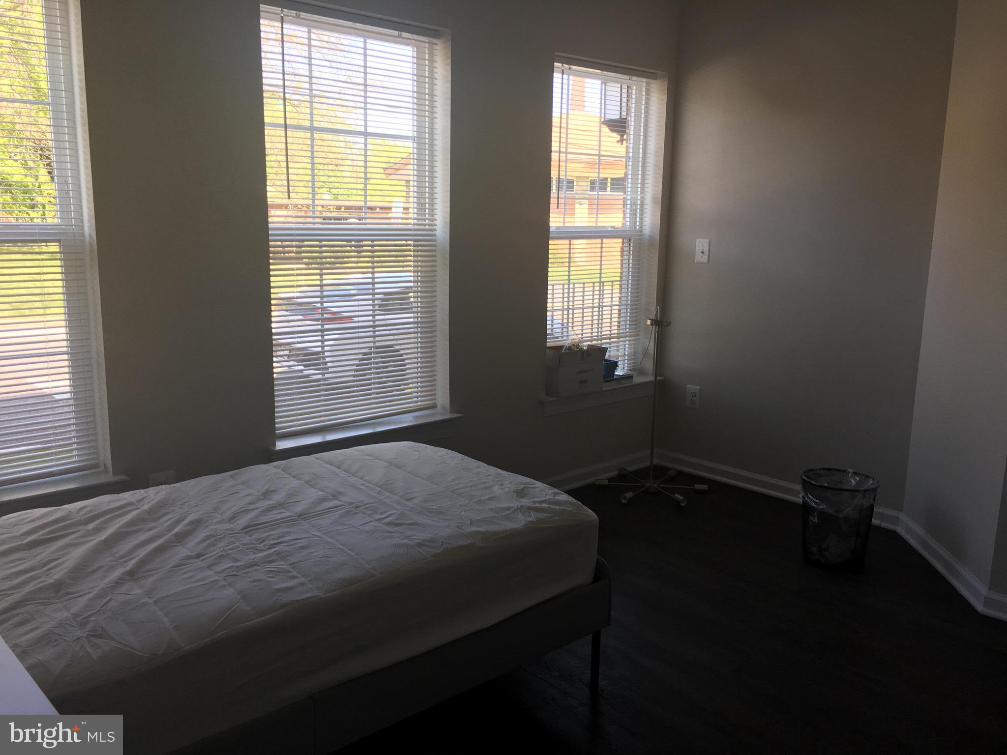 METROPOLITAN AT COLLEGE PARK - Residential