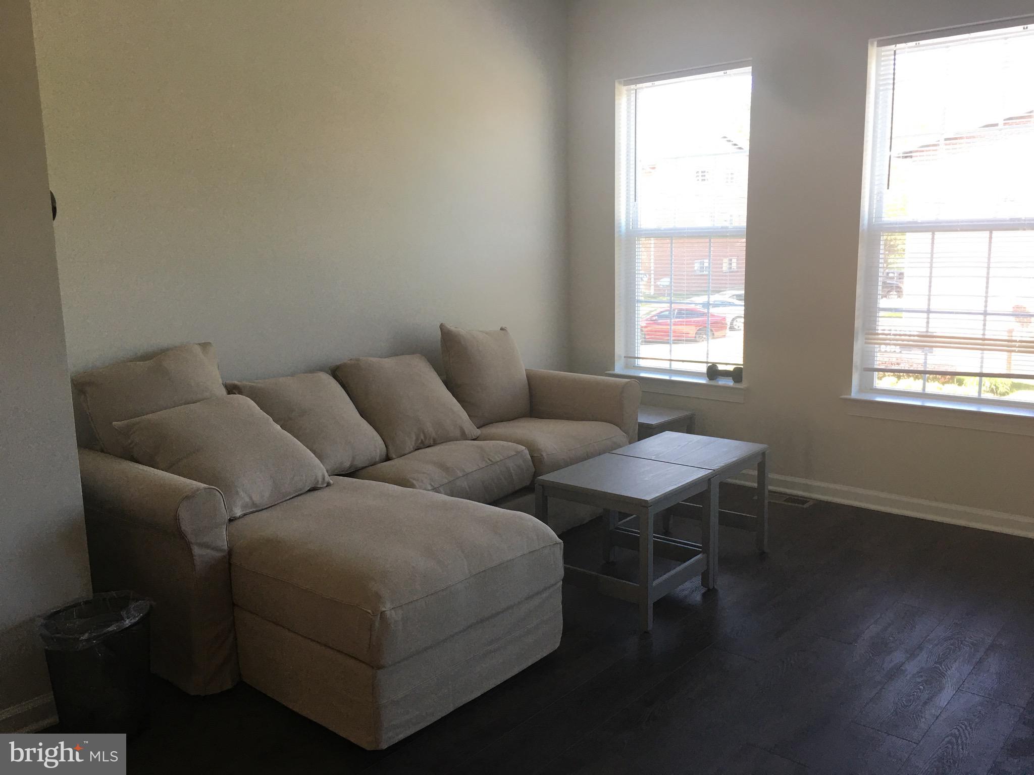 METROPOLITAN AT COLLEGE PARK - Residential