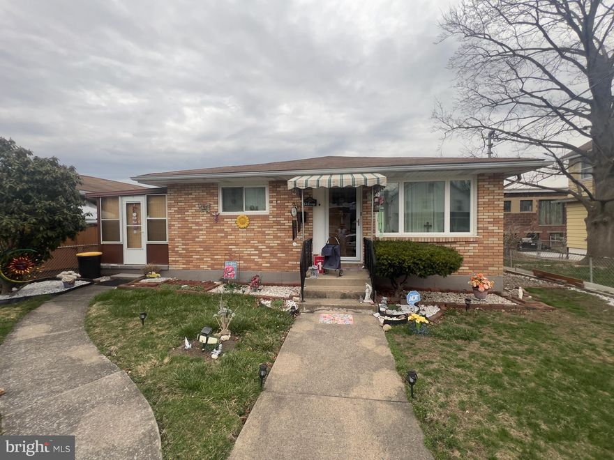 Charming 2-bedroom, 1-bath rancher nestled in the heart of the Pocono Mountains! This move-in ready home features a spacious layout with an unfinished basement offering tons of potential for expansion or extra storage. While it could use some updating to truly shine, it’s a great value opportunity for investors or owner-occupants alike. Enjoy the peace and beauty of mountain living with easy access to local amenities, nature, and recreation. Don’t miss your chance to own a slice of the Poconos! Buyer responsible for covering 2% transfer tax. Text co-listing agent, Paul, for more information.