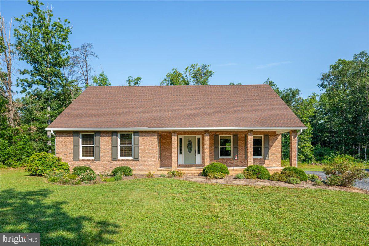 215 THOMAS DRIVE