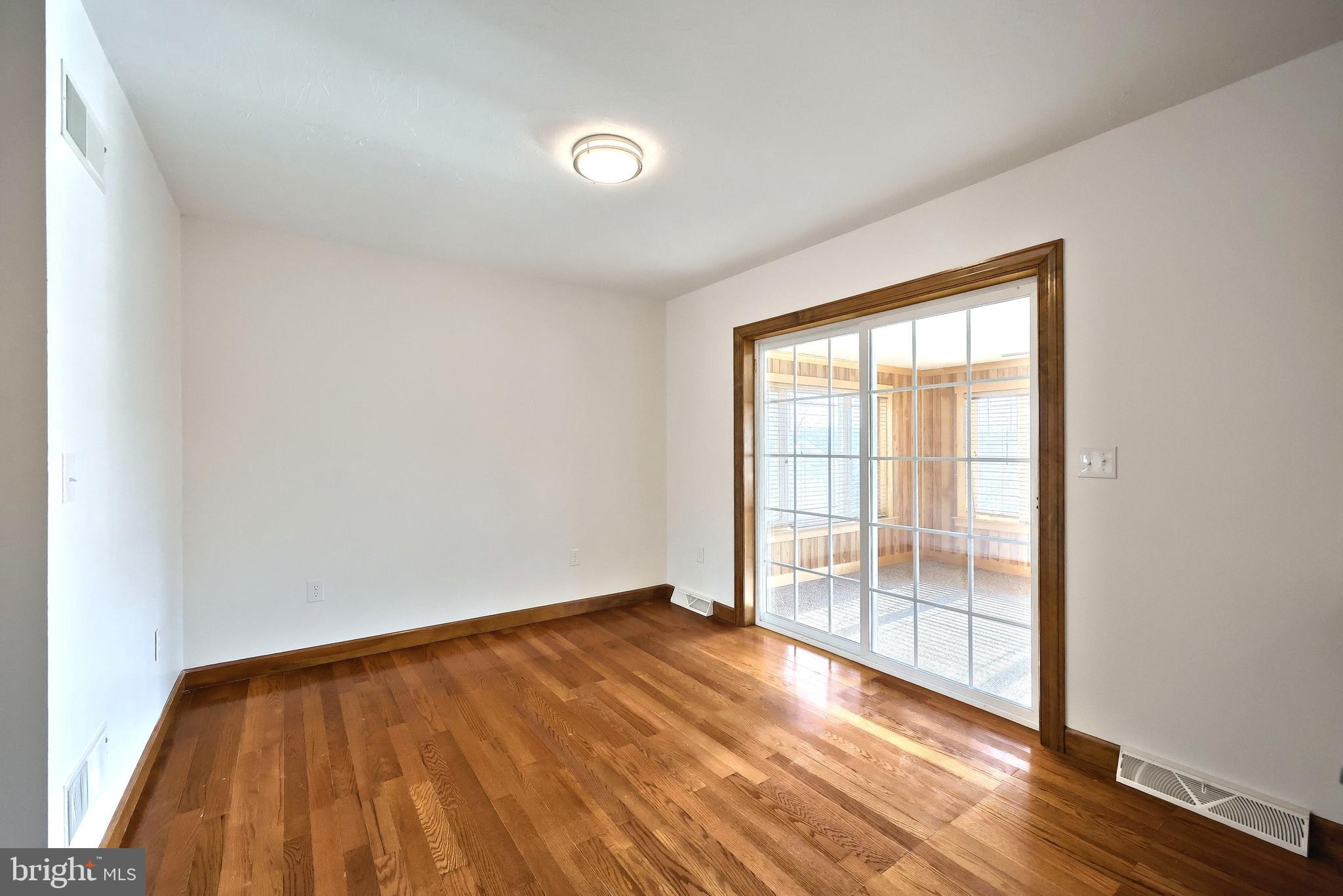 VIDA LANE - Residential