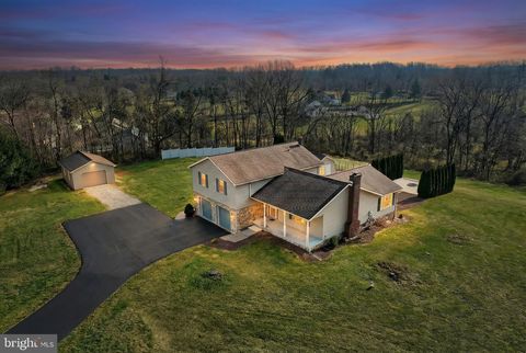 90 VIDA LANE DOVER PA 17315