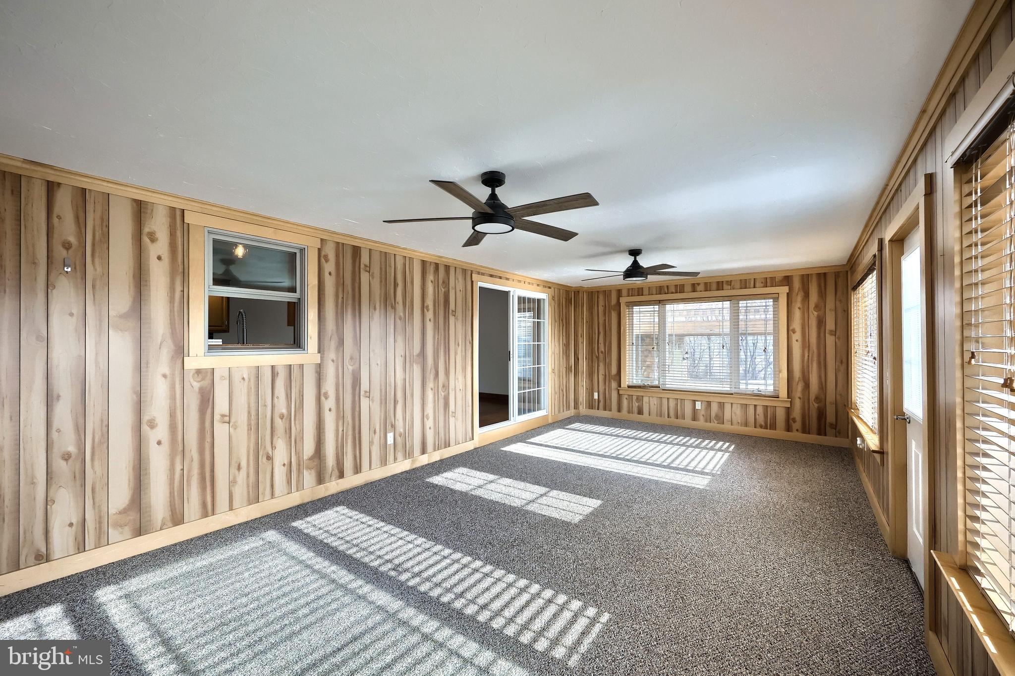 VIDA LANE - Residential