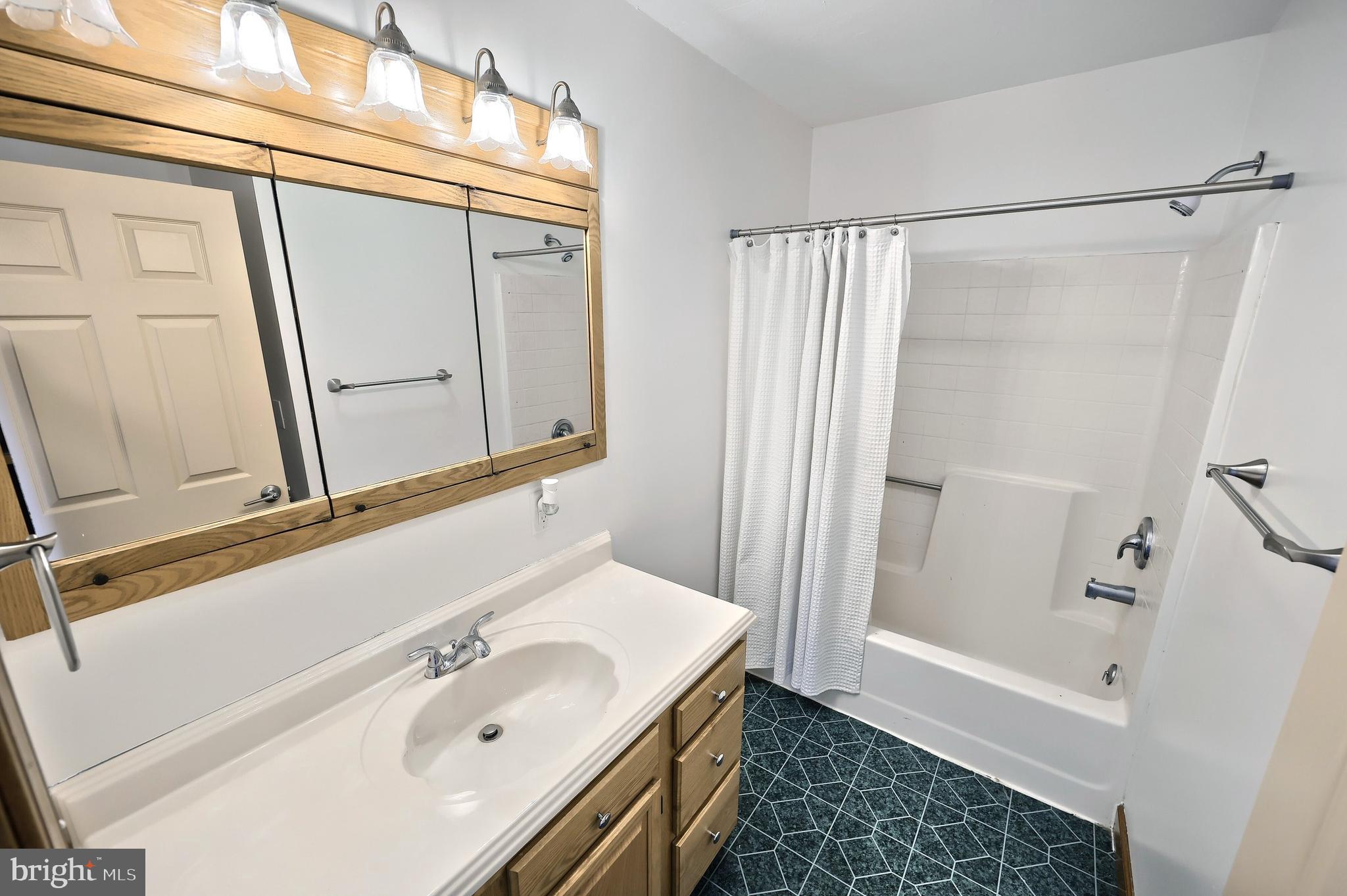 VIDA LANE - Residential