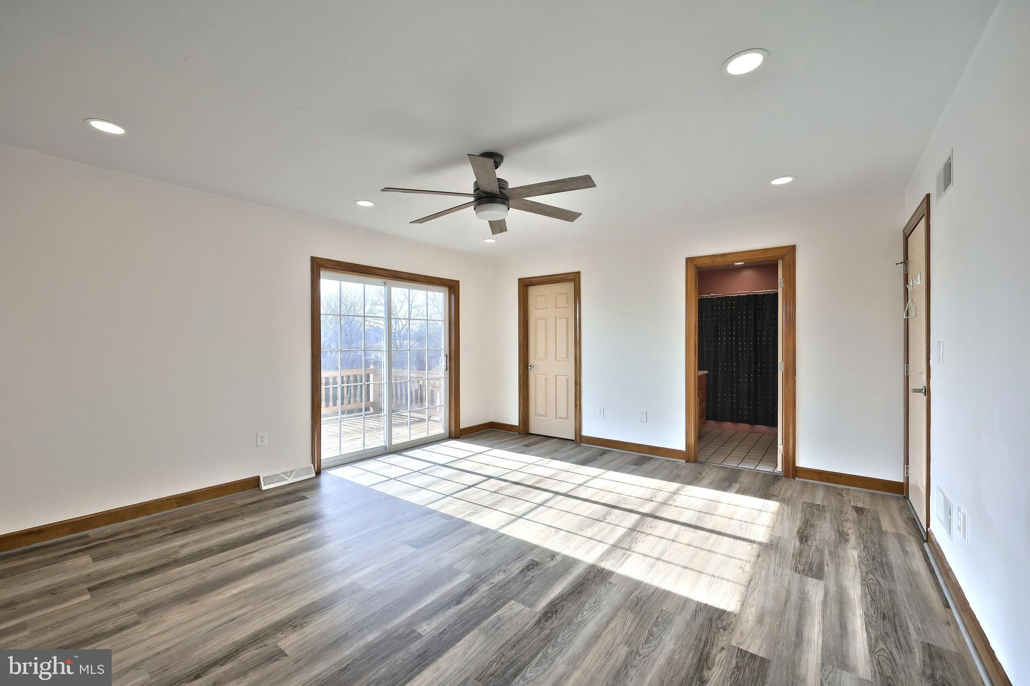 VIDA LANE - Residential