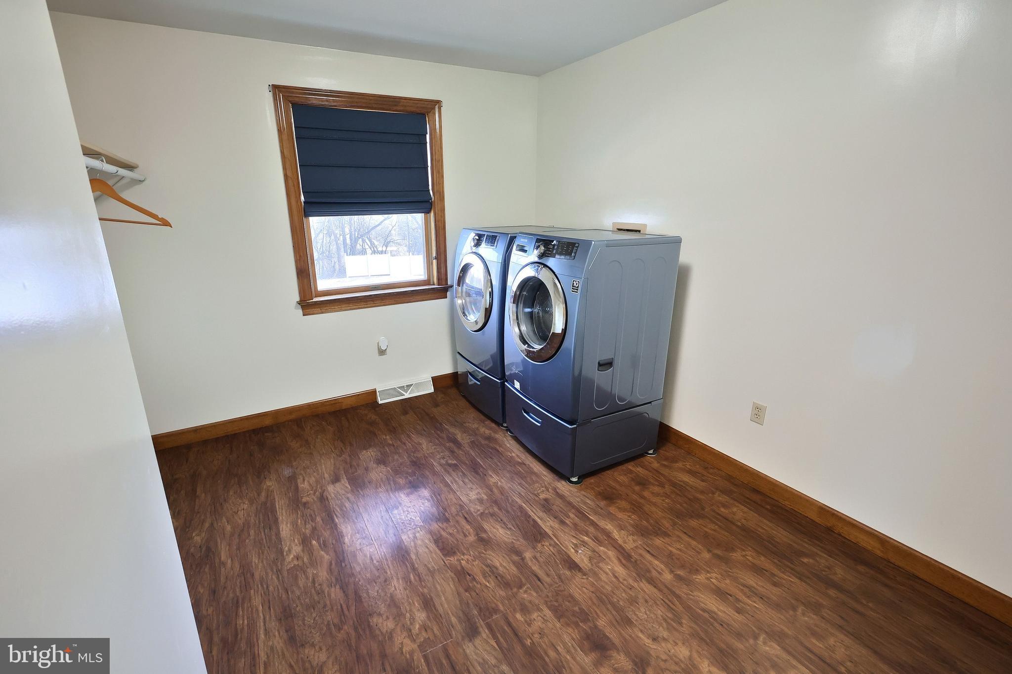 VIDA LANE - Residential