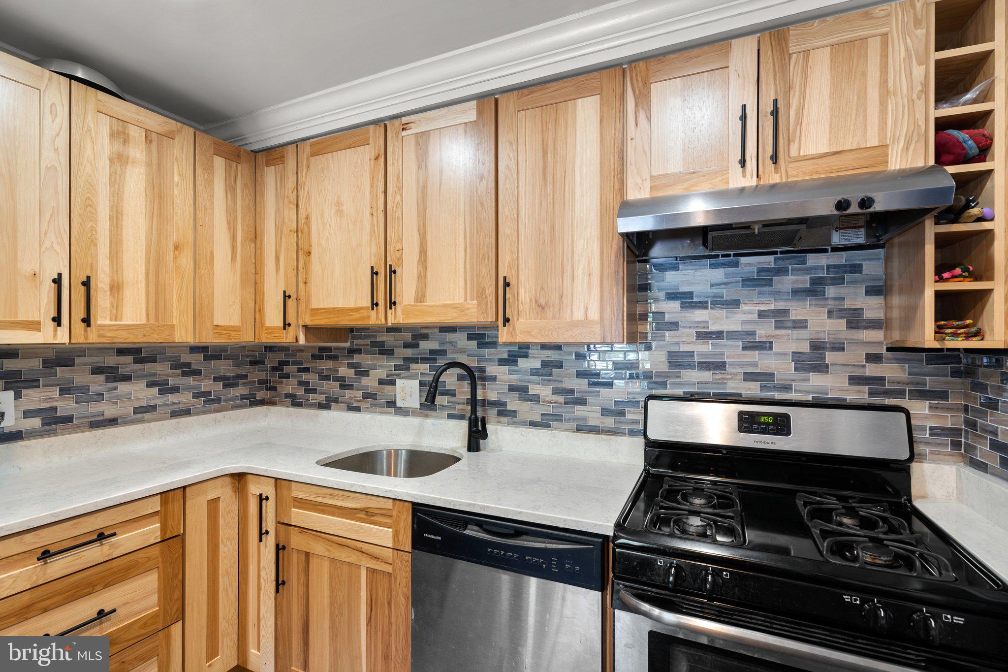 NORTH CREEK VILLAS - Residential