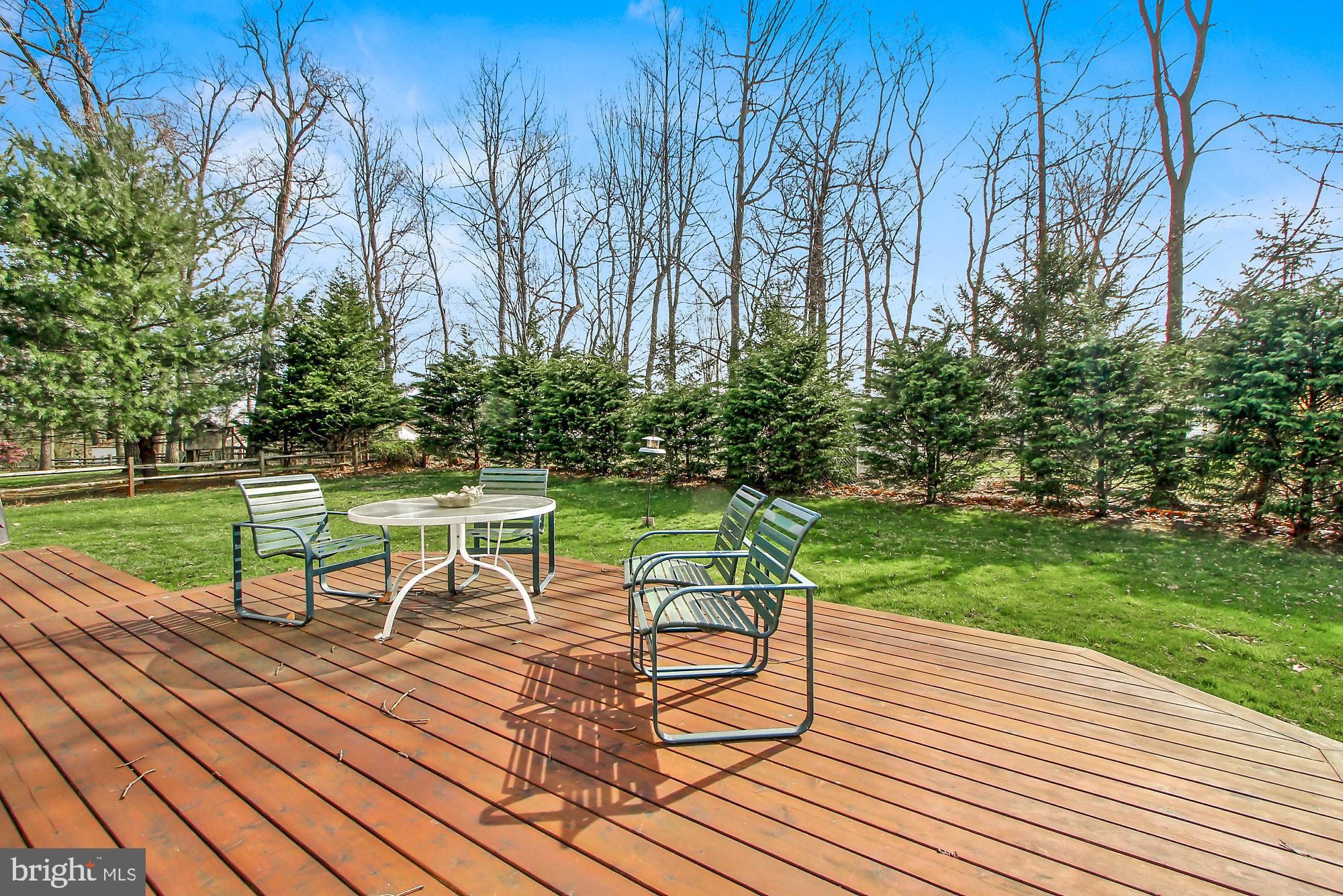 HALL ESTATES III - Residential