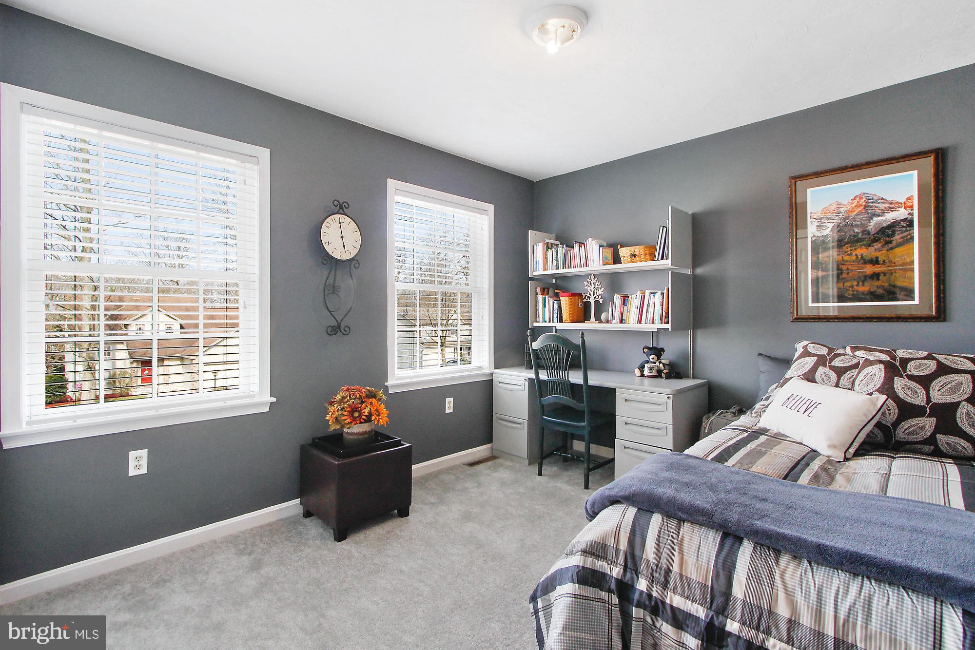 HALL ESTATES III - Residential