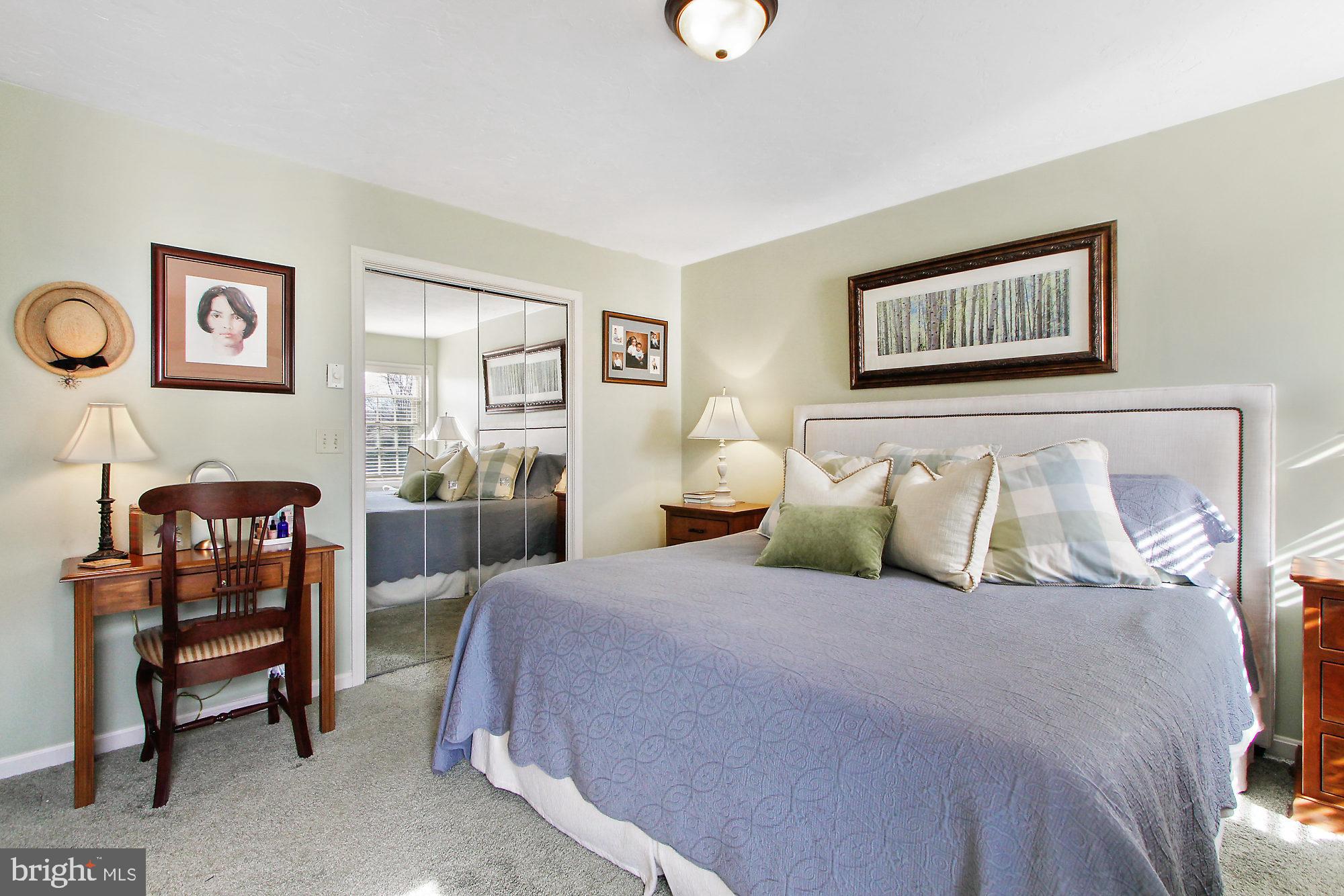 HALL ESTATES III - Residential