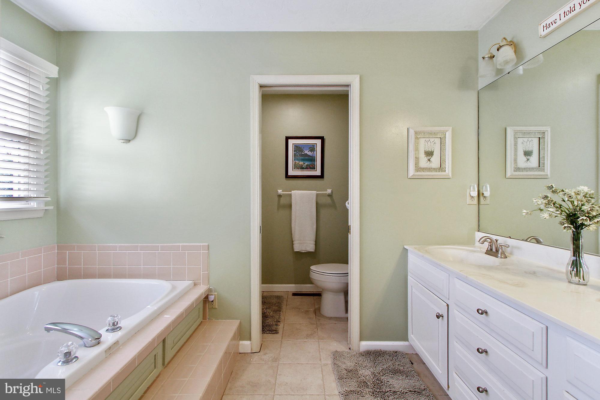 HALL ESTATES III - Residential